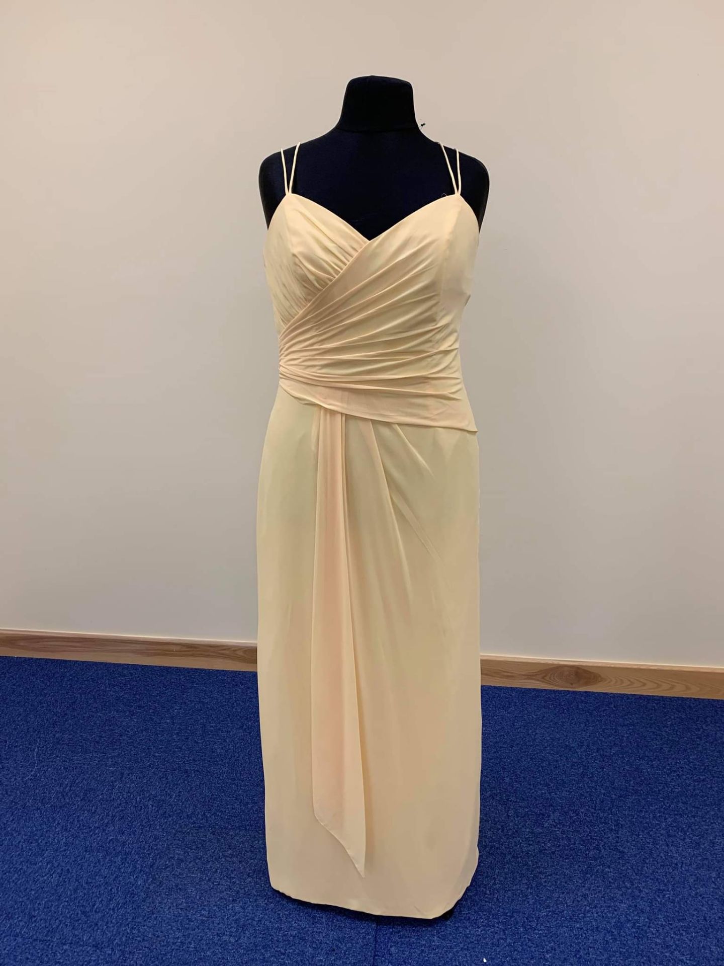 Bridesmaid Or Prom Dresses From Alfred Angelo Mixed Sizes and Colours. 10 Dresses - Bild 2 aus 3