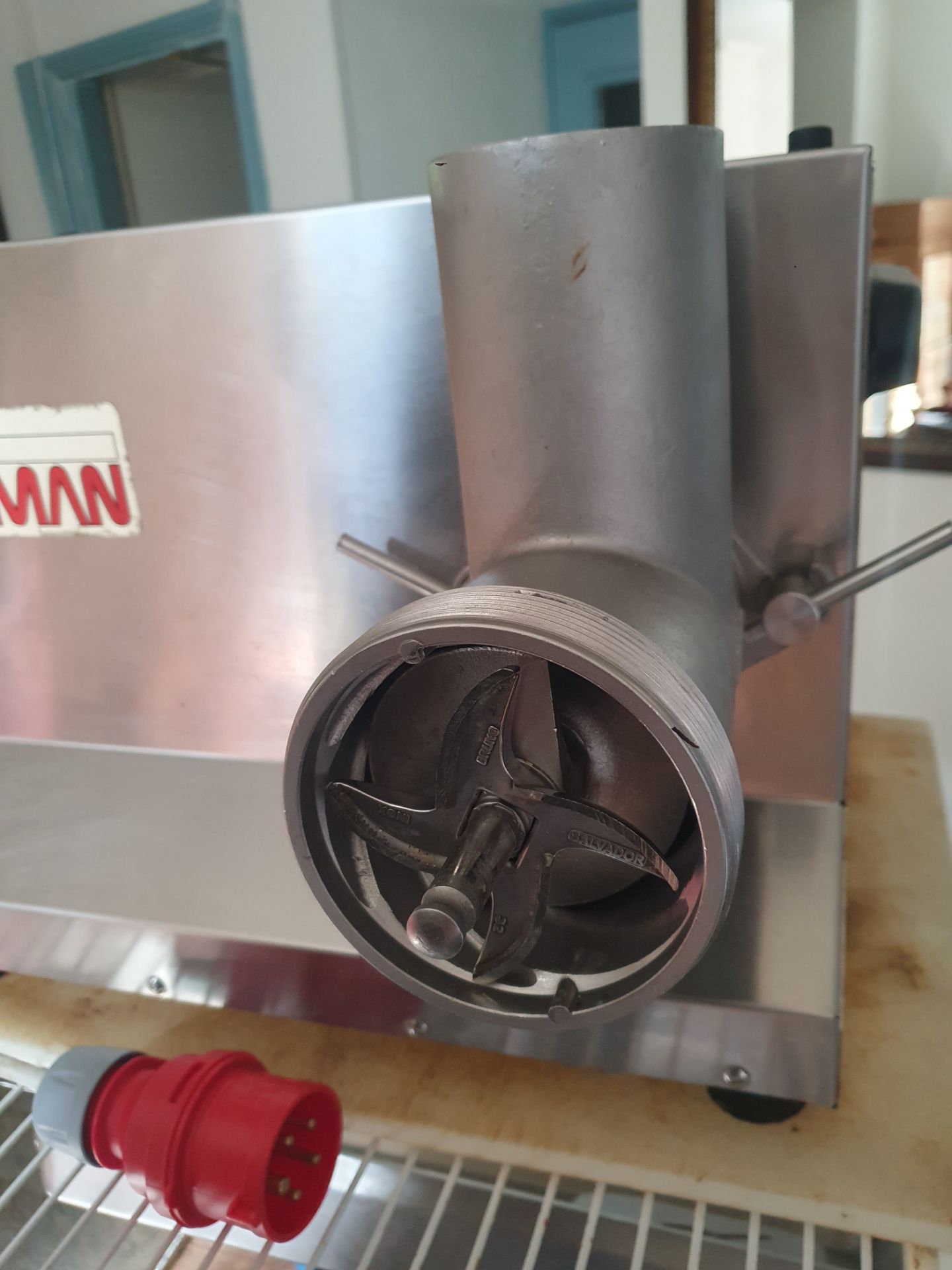 Meat Mincer with stand. 3 phase - Image 6 of 14
