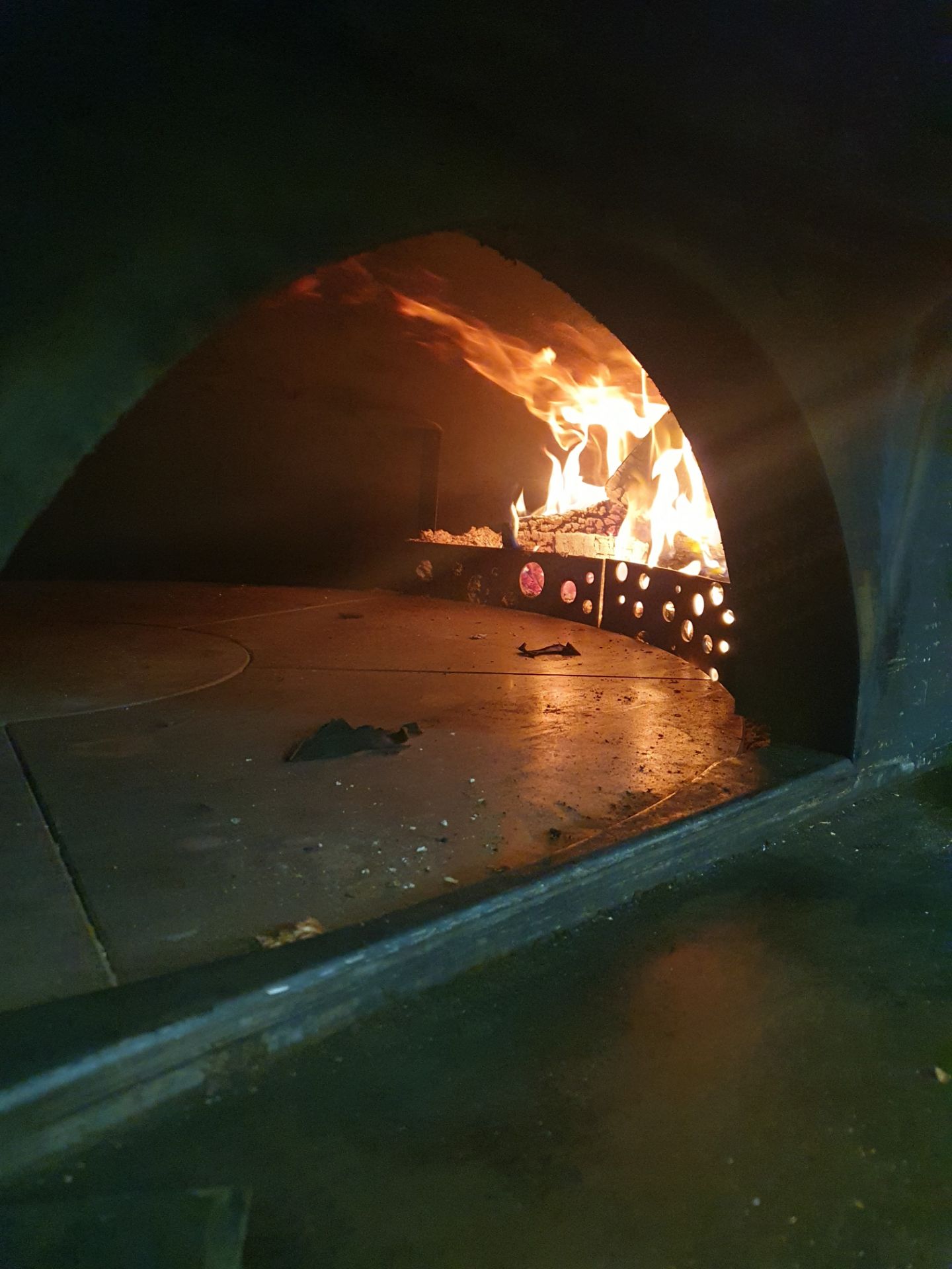 Pizza Oven. Gas or wood fired. - Image 3 of 11