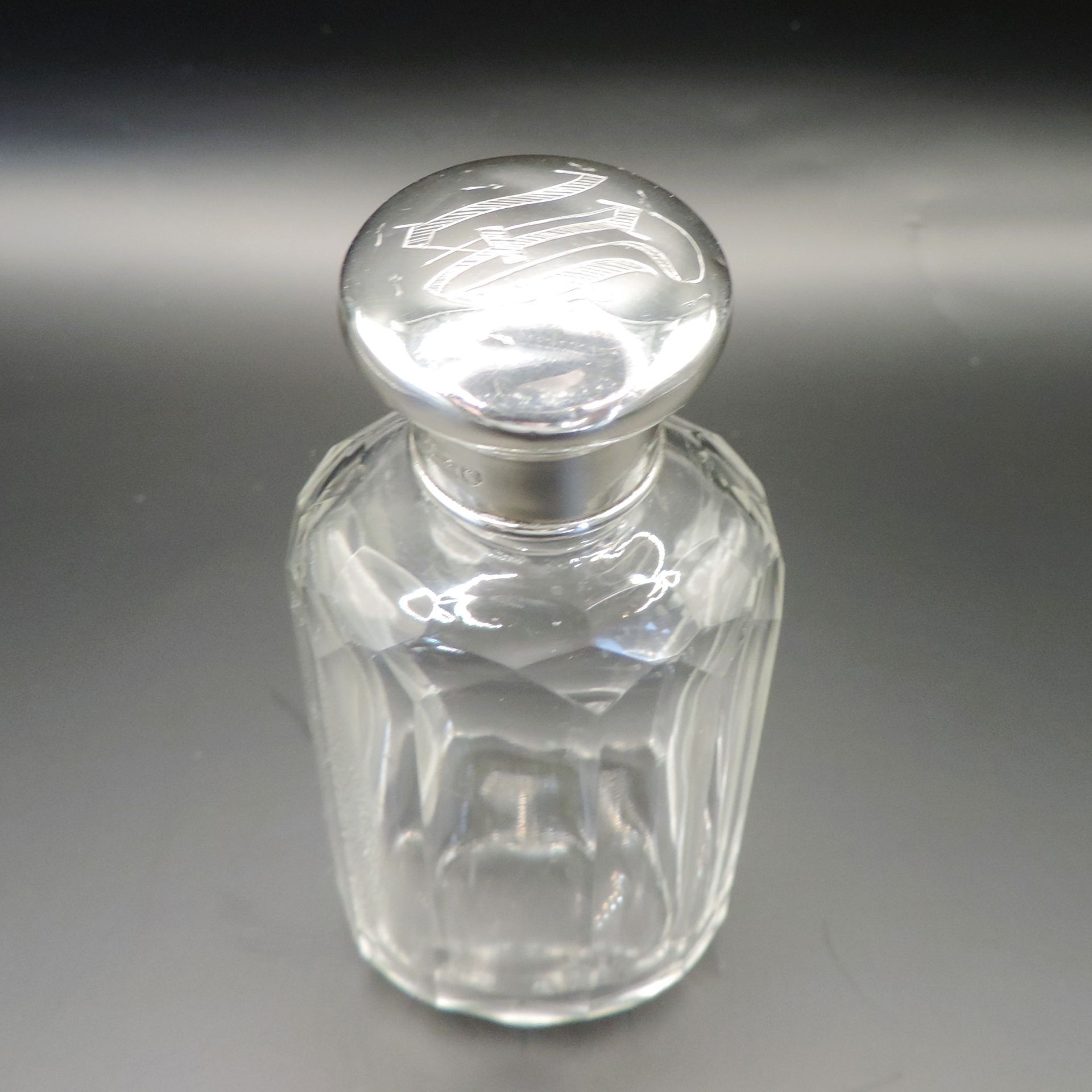 Antique Edwardian Glass Cologne Bottle Sterling Silver Screw Top Birmingham 1905 - Image 3 of 7