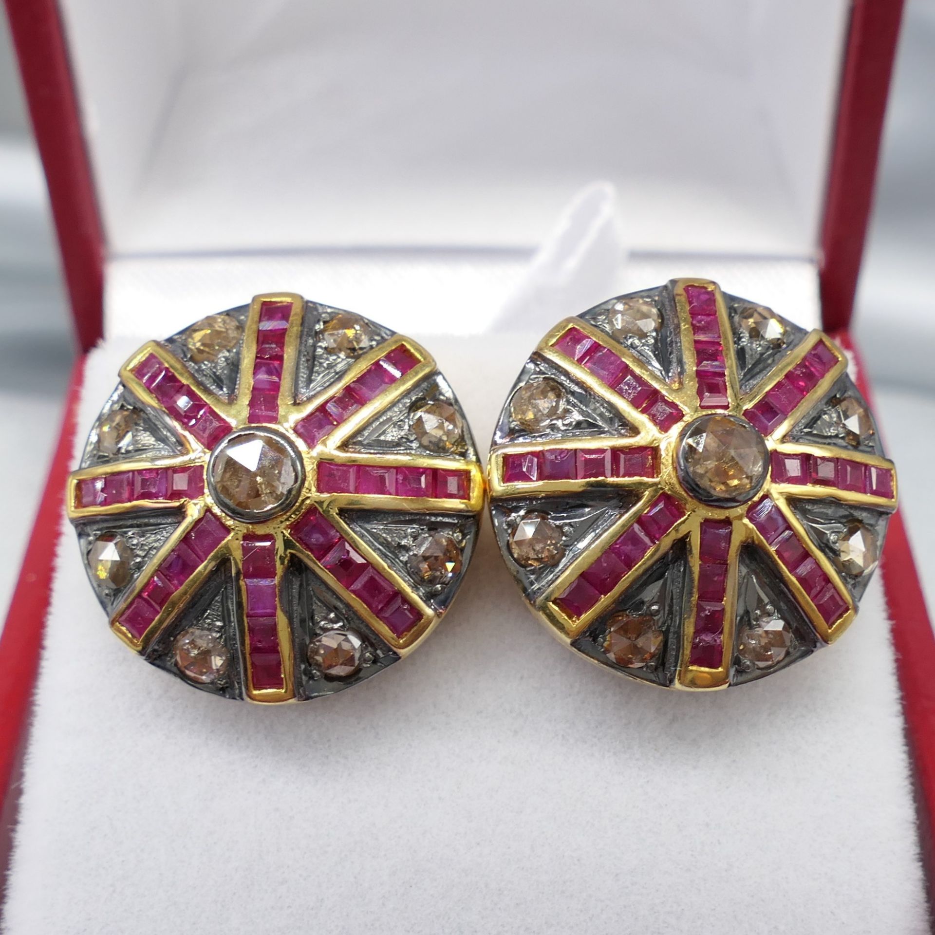 Large Ruby and Diamond Art Deco-Style Ear Studs In A Target Design - Image 7 of 8
