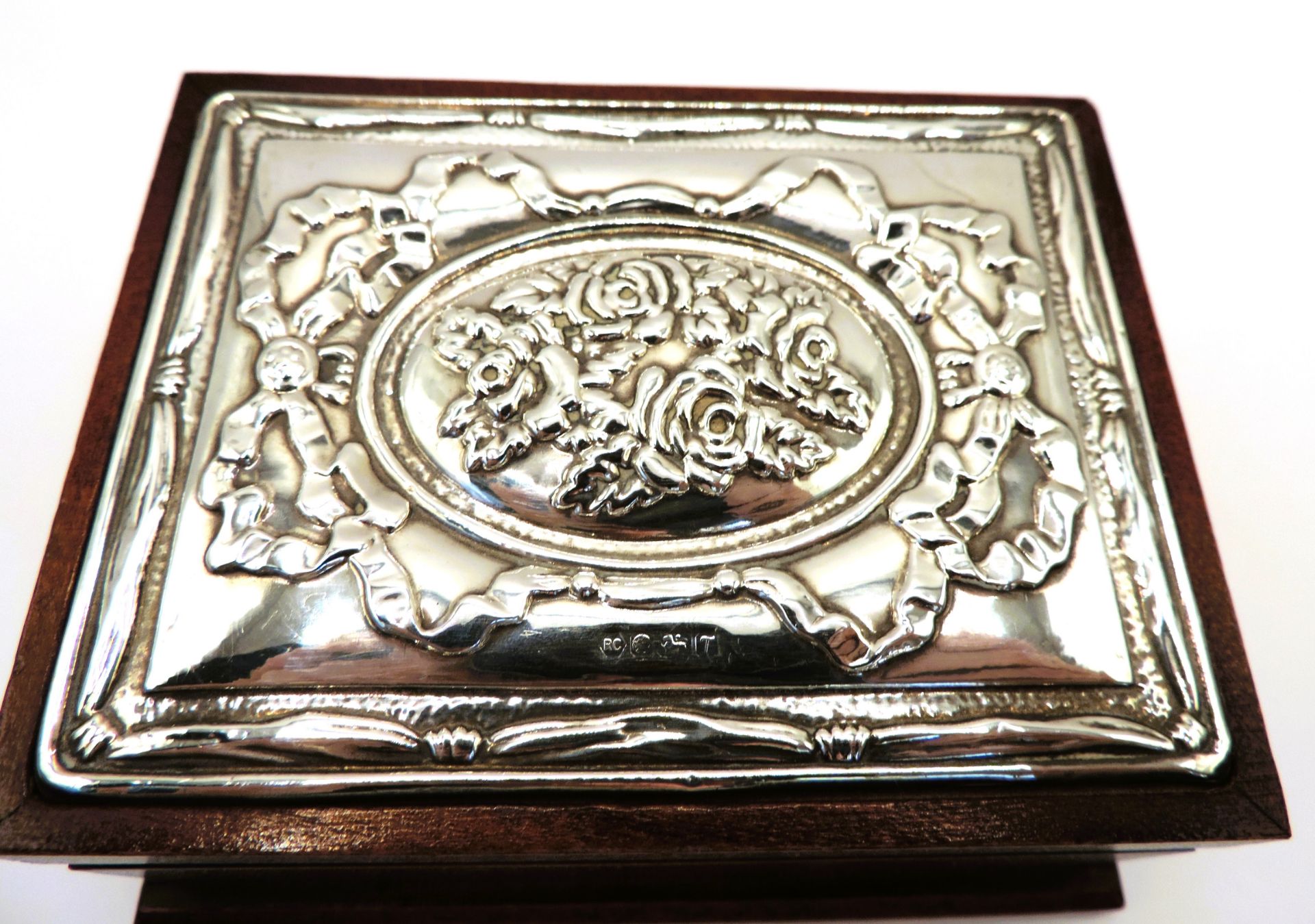 Silver Mounted Mahogany Jewellery Casket Carr's of Sheffield c.1993 - Image 6 of 7