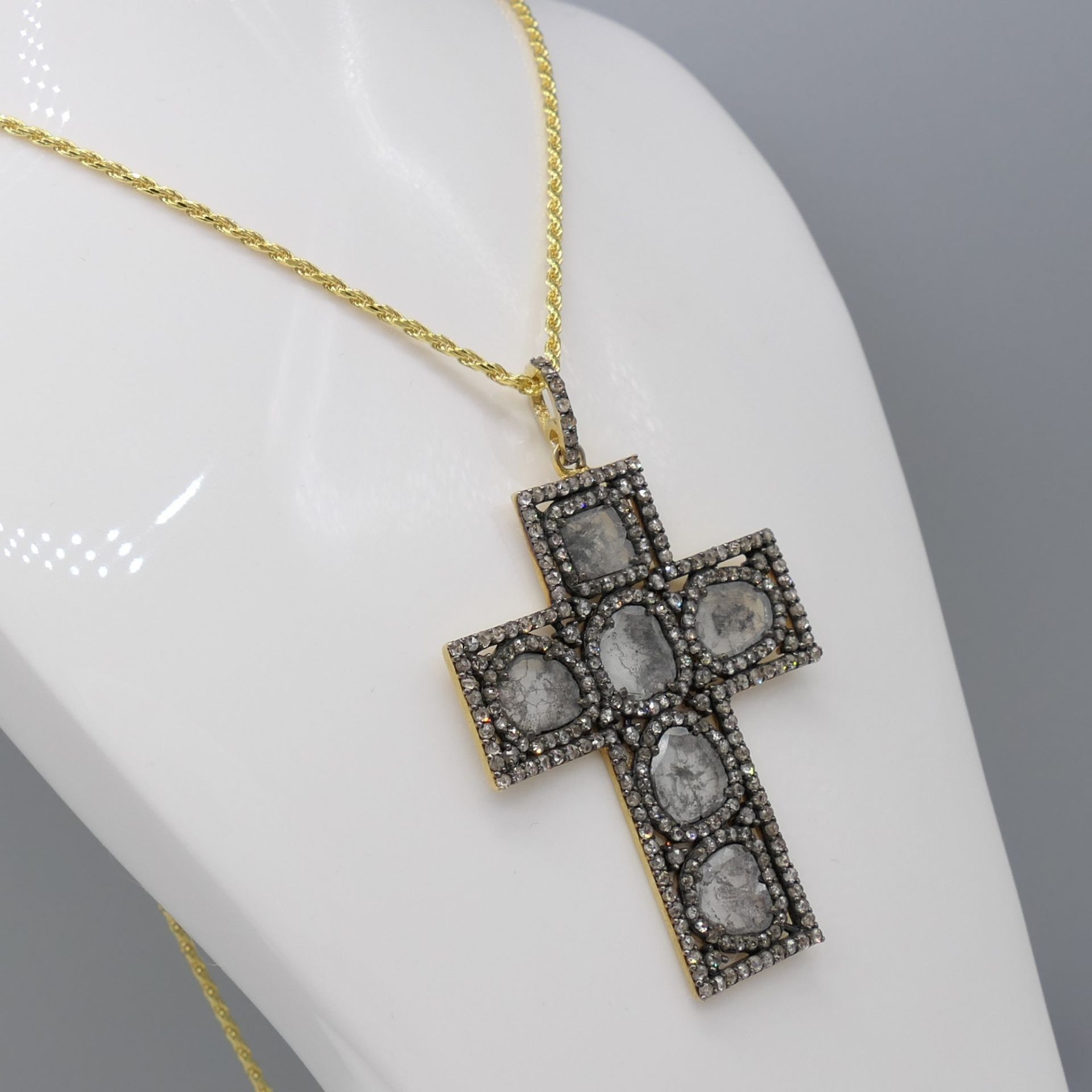 One-Off 3.80 Carat Large Diamond Cross Necklace With Chain - Image 2 of 6