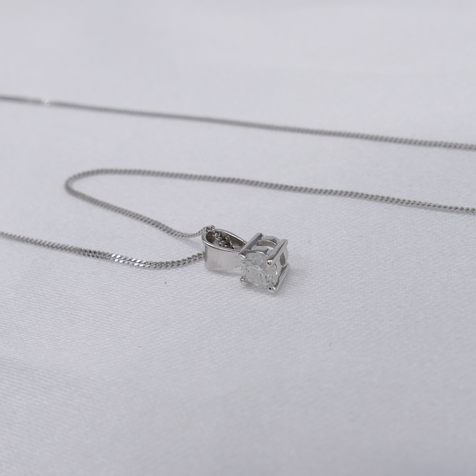 0.15 Carat Diamond Solitaire Necklace In White Gold, With Magnetic Gifting Box - Image 8 of 8