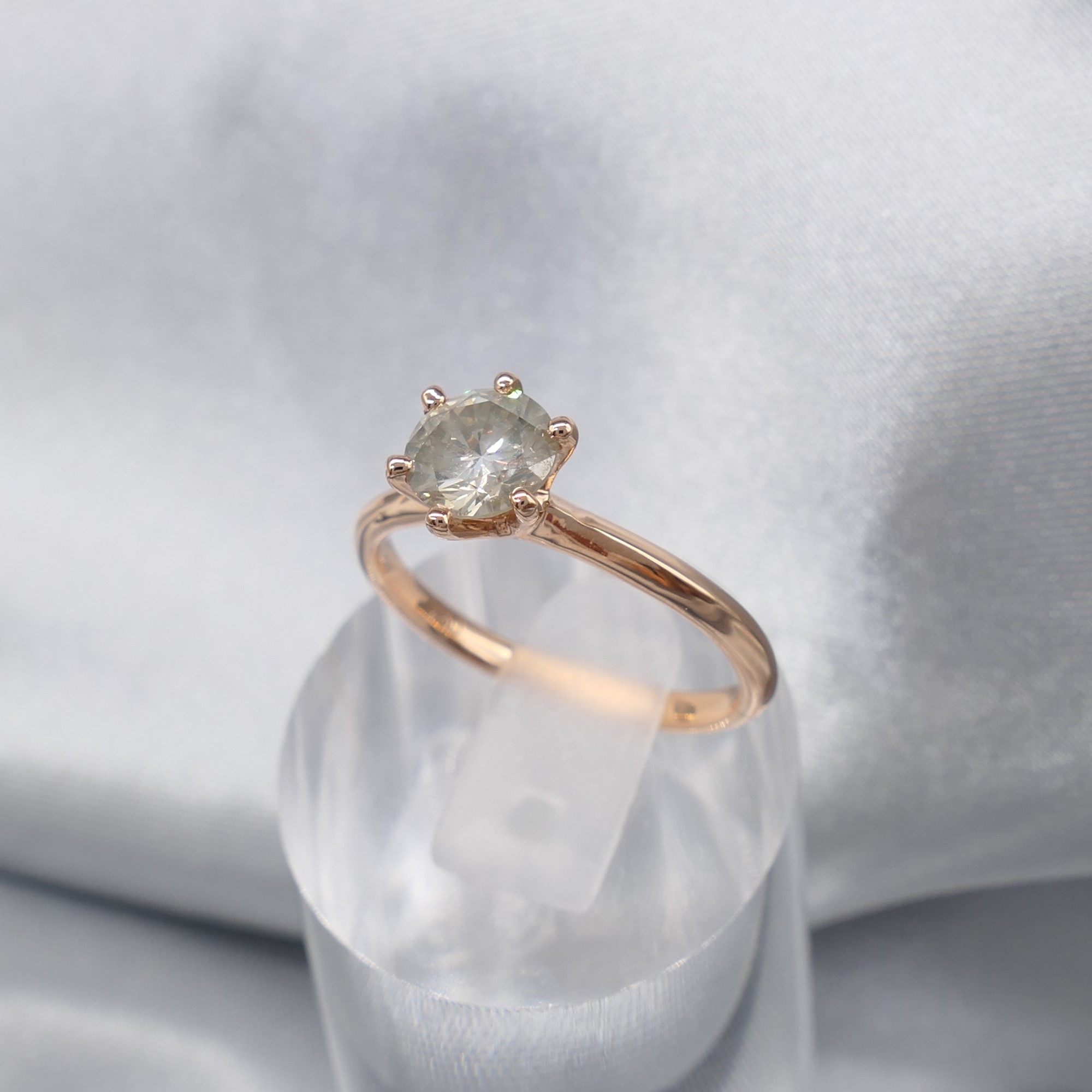 0.81 Carat Round Brilliant-Cut Diamond Solitaire Ring In 18K Rose Gold - Image 4 of 8