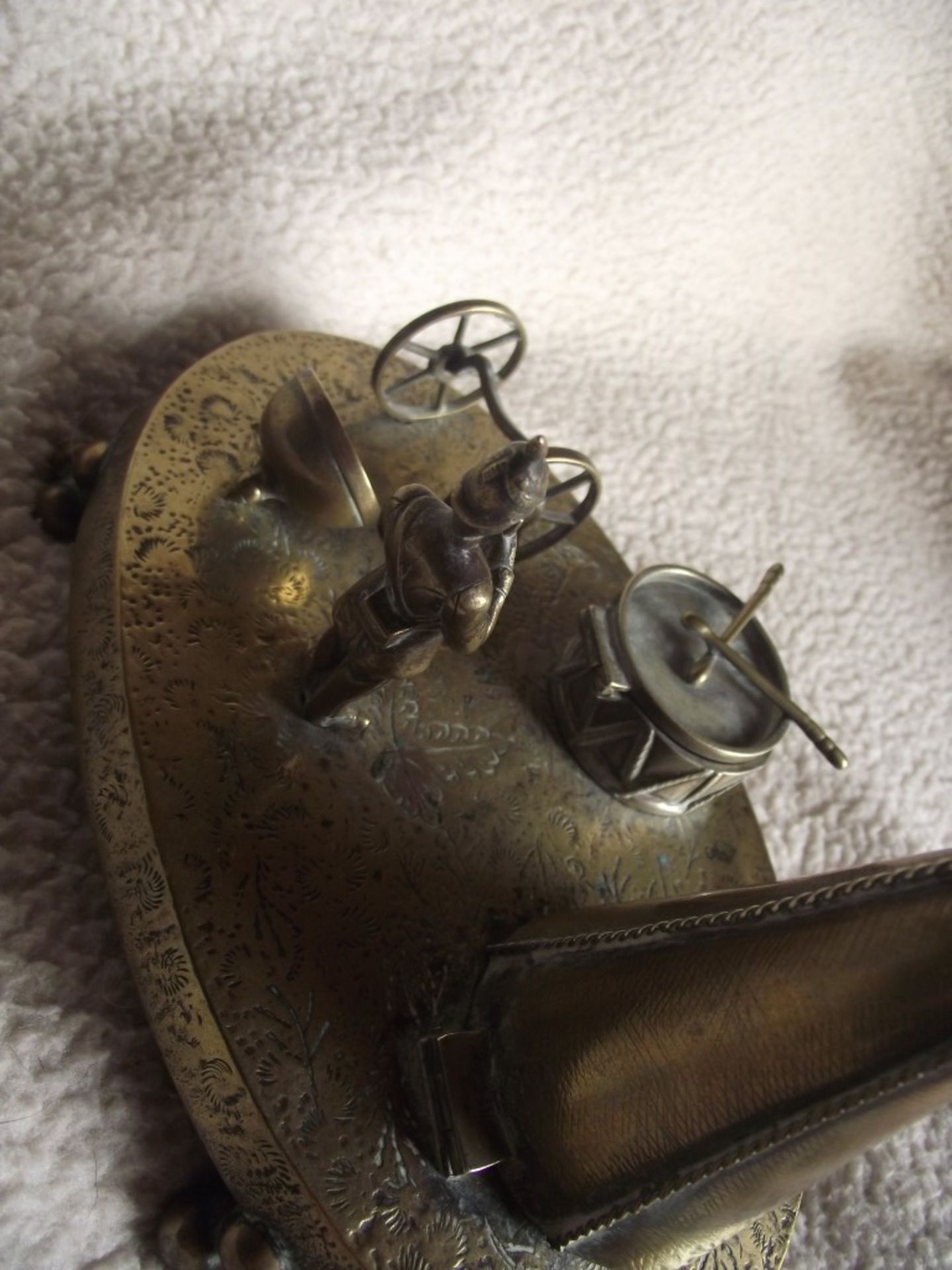 Victorian Brass Inkwell Desk Set - Military Theme - Lozenge Mark 13th January 1883 - Image 27 of 32