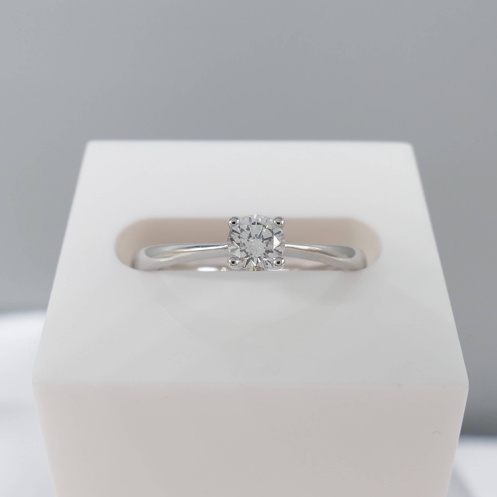 Round Brilliant-Cut 0.25 Carat Diamond Solitaire Ring In 9K White Gold - Image 4 of 7