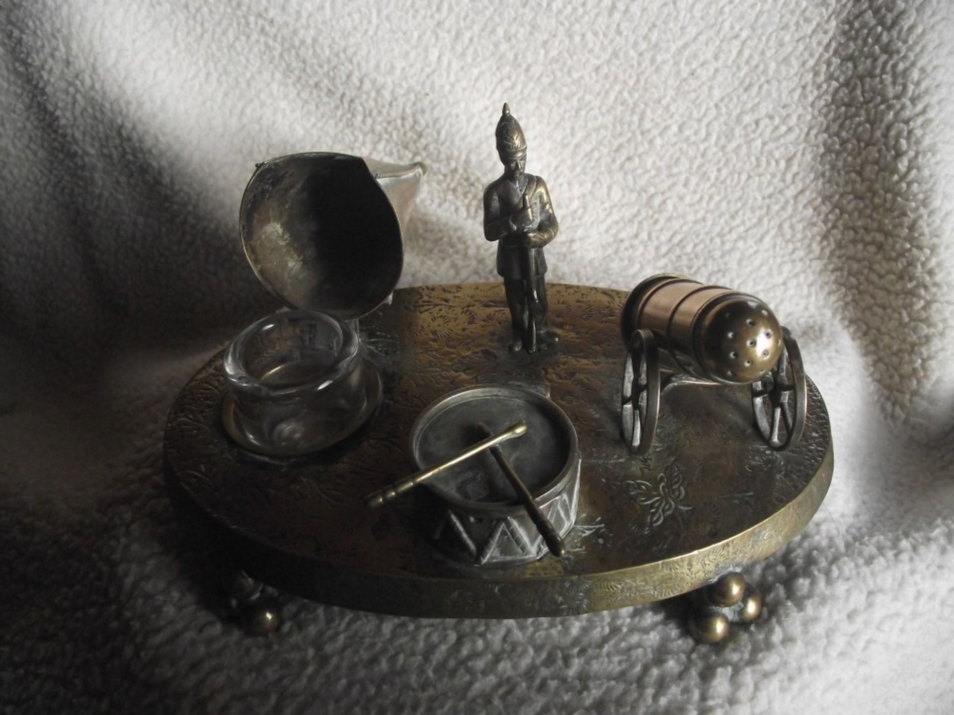 Victorian Brass Inkwell Desk Set - Military Theme - Lozenge Mark 13th January 1883 - Image 16 of 32