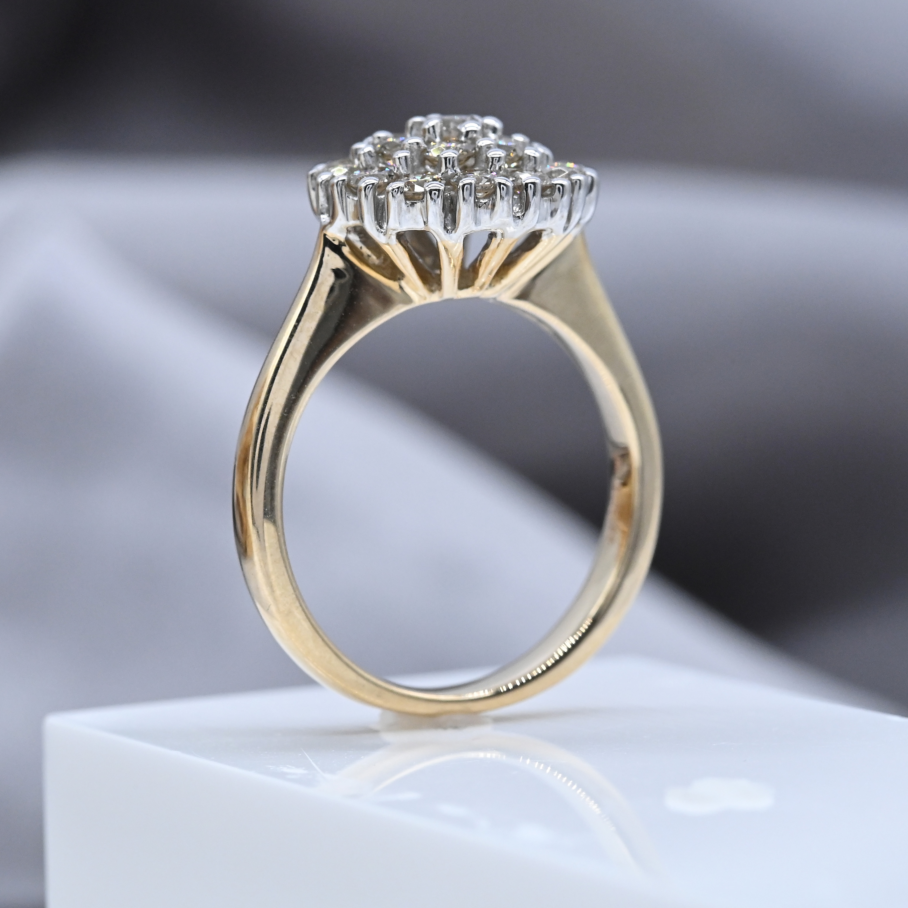 1.03 Carat Diamond Layered Cluster Ring In Yellow Gold - Image 4 of 7