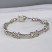 Stylish Serling Silver Ribbon-Style Bracelet, Gem Set
