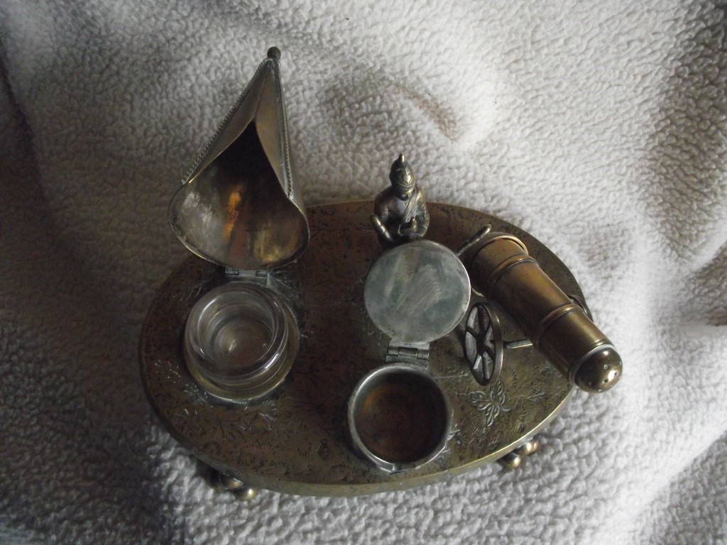 Victorian Brass Inkwell Desk Set - Military Theme - Lozenge Mark 13th January 1883 - Image 3 of 32