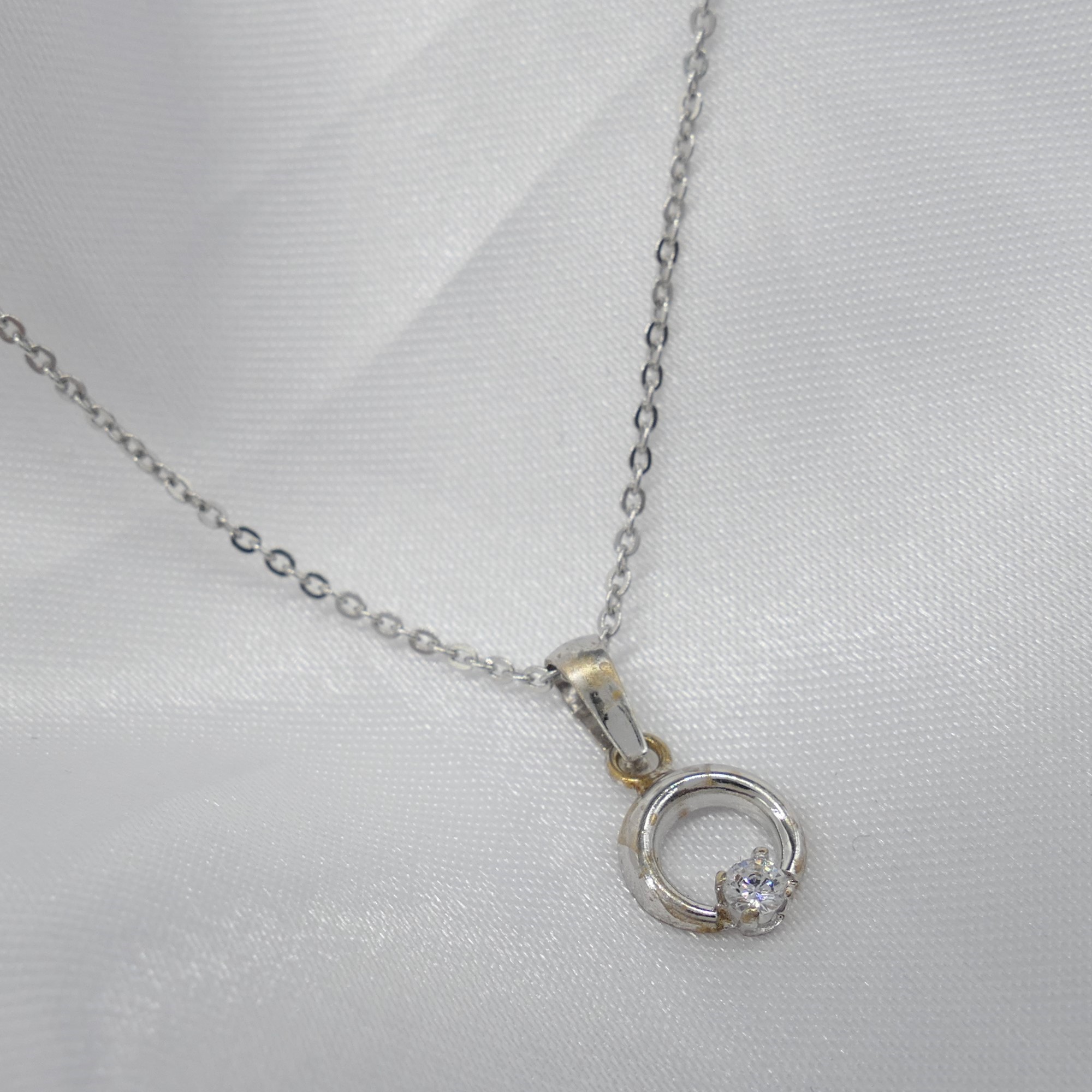 18 Carat White Gold and Silver, Cubic Zirconia-Set Pendant With Silver Chain, Boxed - Image 6 of 6