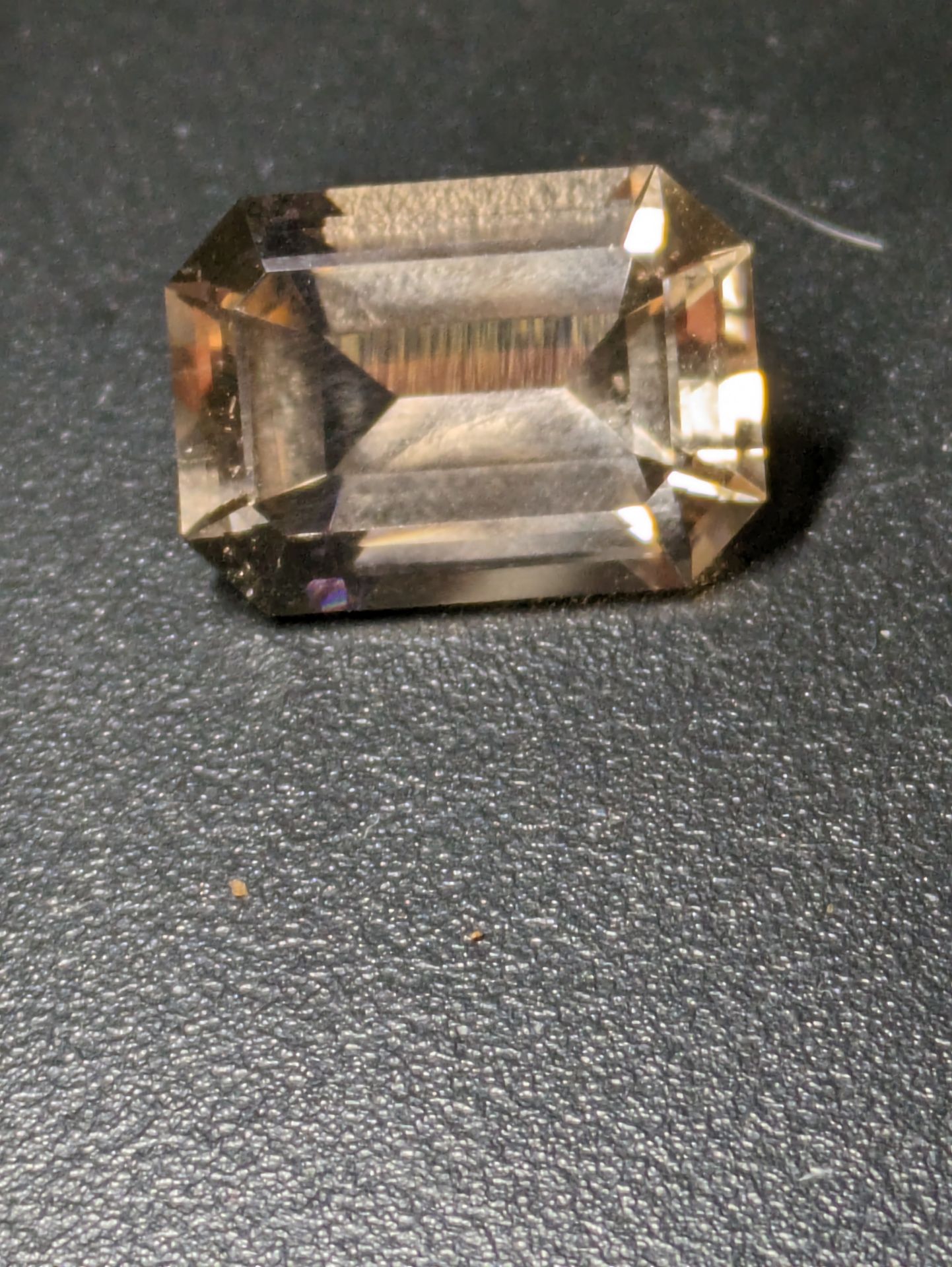 Amazing 21.38 Carat Imperial Topaz - Image 2 of 3