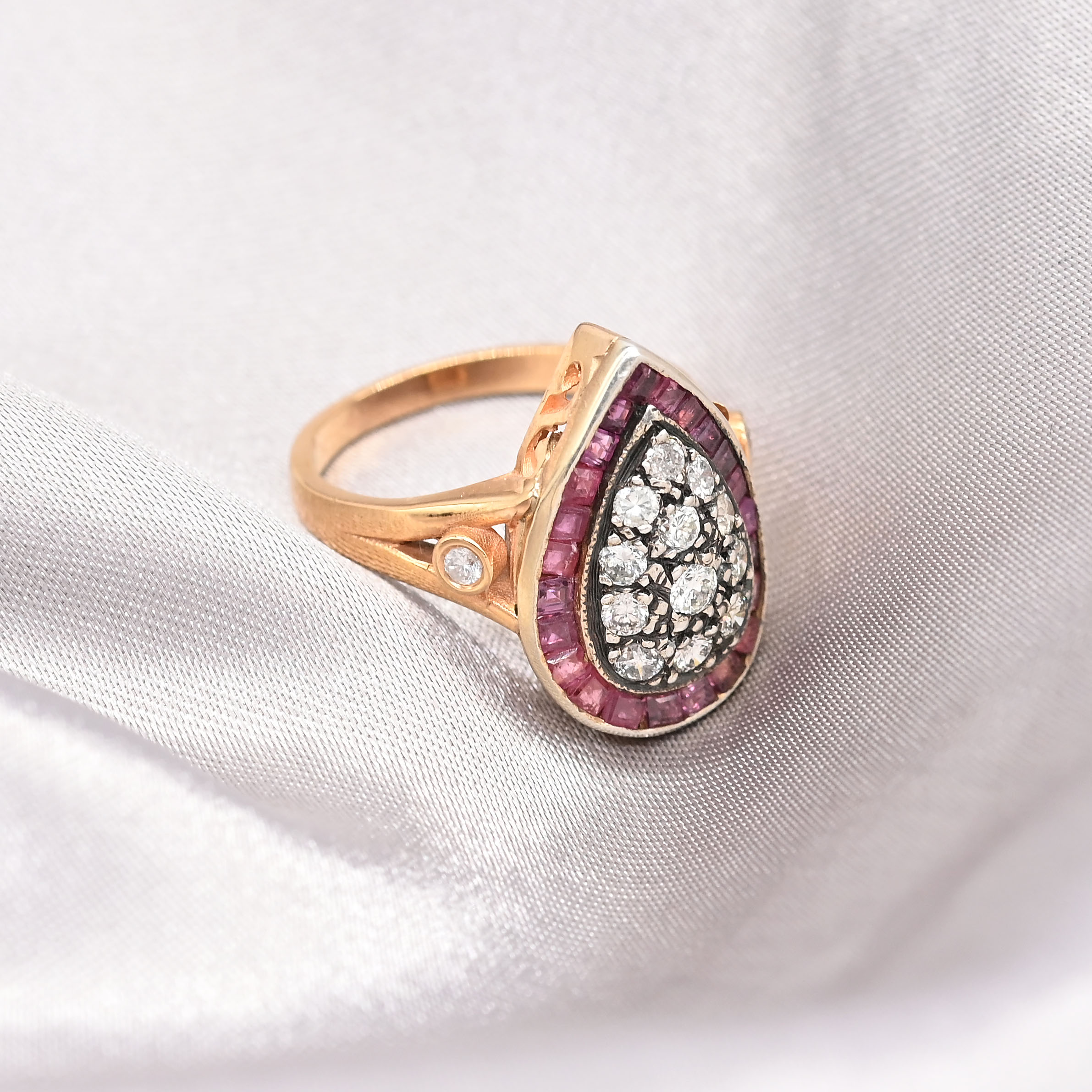 Hand-Made, Vintage Style Ruby and Diamond Pear-Shaped Ring - Image 8 of 8
