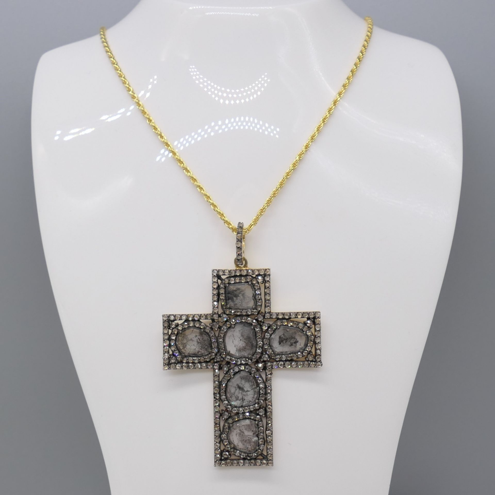 One-Off 3.80 Carat Large Diamond Cross Necklace With Chain - Image 4 of 6