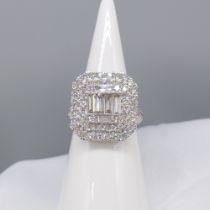 Large and Impressive White Gold 2.75 Carat Diamond Cocktail Ring