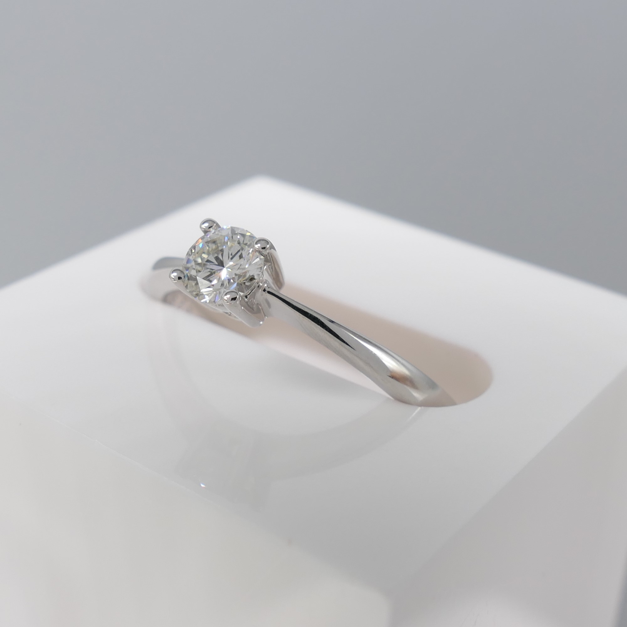 Round Brilliant-Cut 0.25 Carat Diamond Solitaire Ring In 9K White Gold - Image 3 of 7