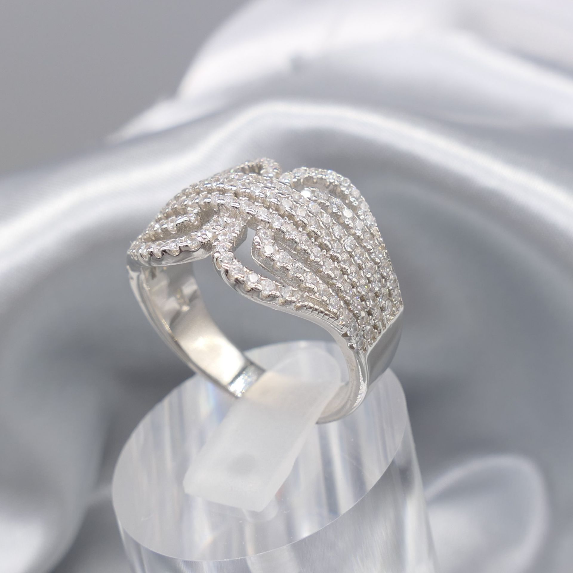Sterling Silver Belt-Like Dress Ring With White Cubic Zirconia Stones - Image 3 of 5