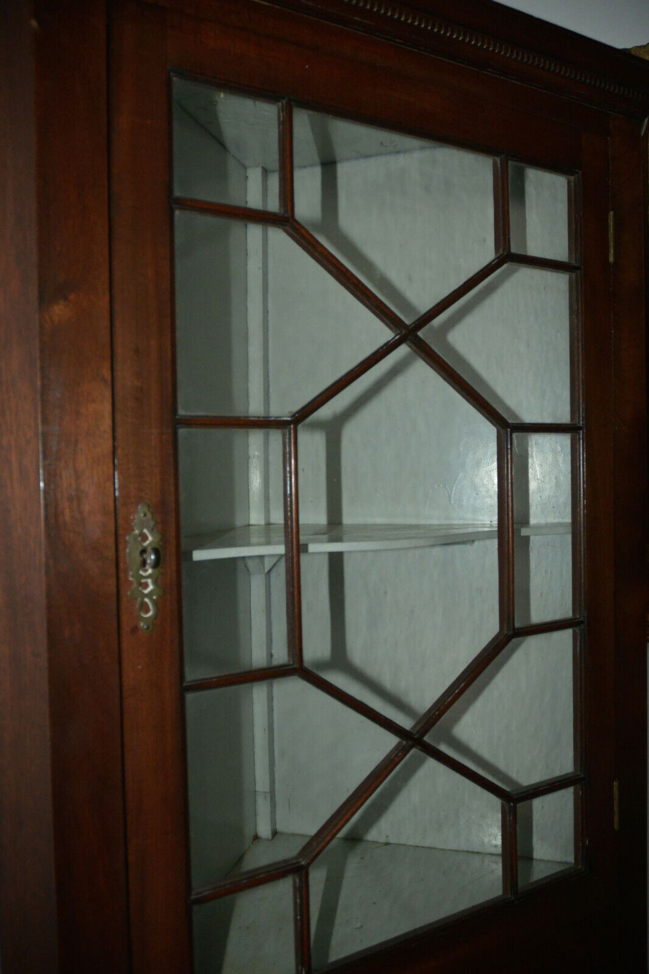 Antique Georgian Tall Flame Mahogany Astragal Glazed Corner Display Cabinet - Image 3 of 3