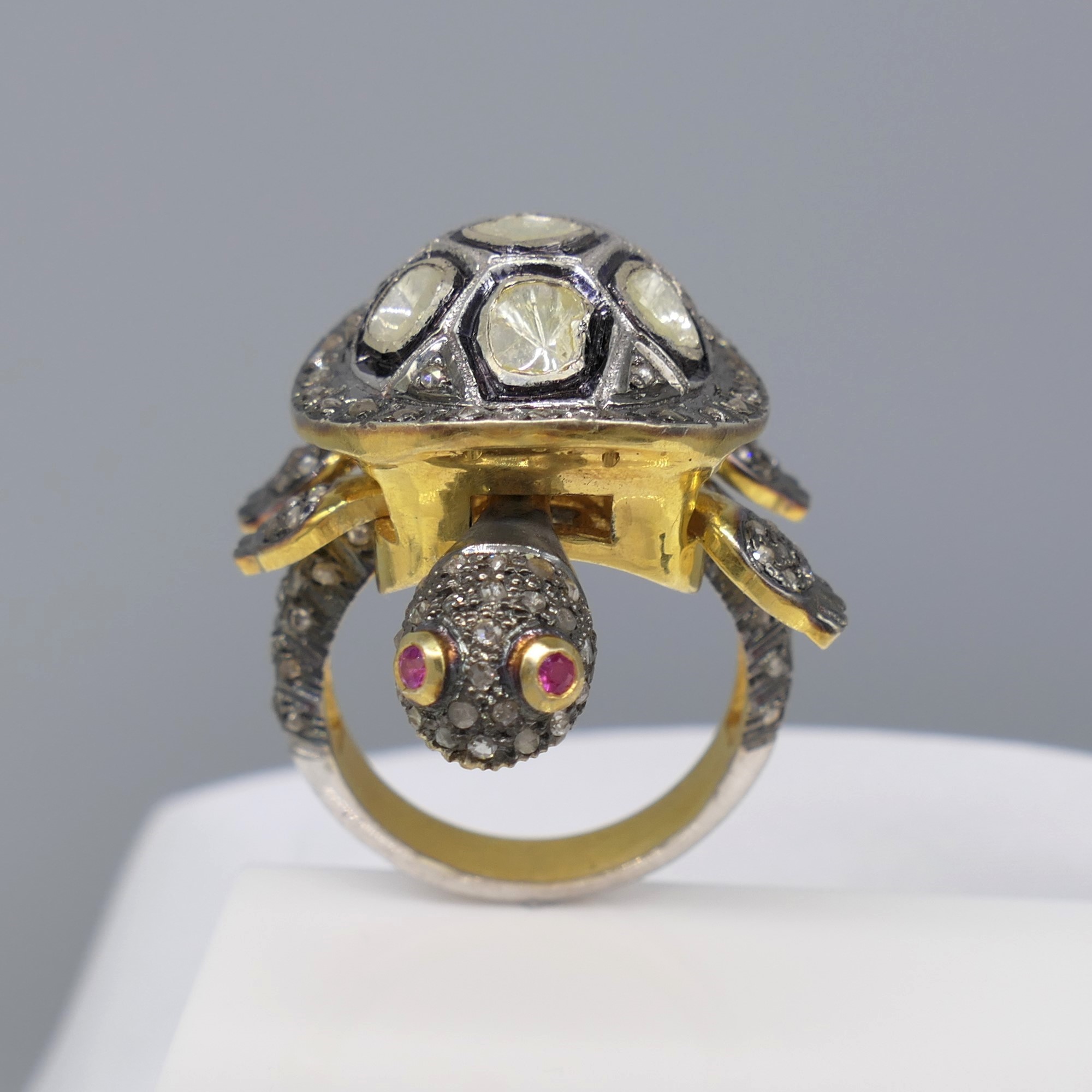 Distinctive 1.30 Carat Diamond and Ruby Tortoise Ring With Movable Body Parts - Image 2 of 6