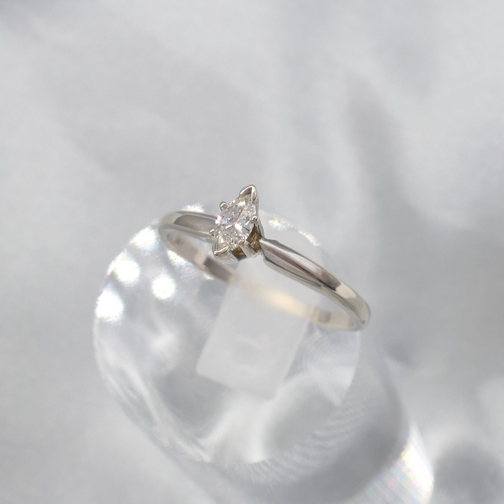 Marquise-cut Diamond Solitaire Ring In 14 Carat White Gold - Image 3 of 7