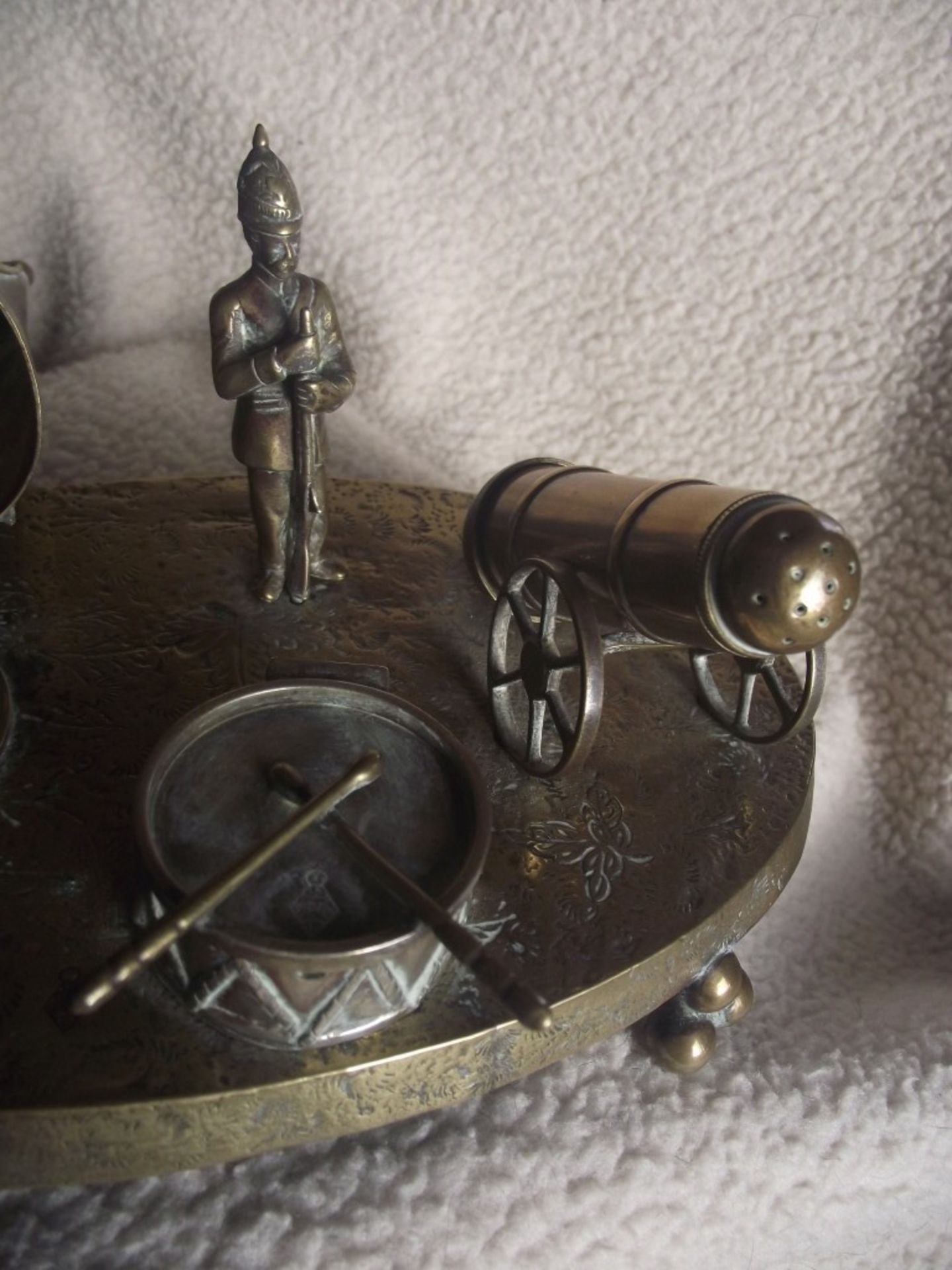 Victorian Brass Inkwell Desk Set - Military Theme - Lozenge Mark 13th January 1883 - Image 17 of 32