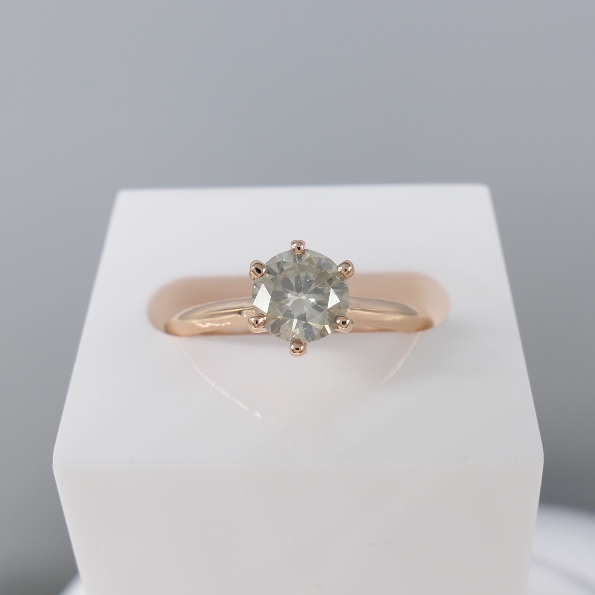 0.81 Carat Round Brilliant-Cut Diamond Solitaire Ring In 18K Rose Gold - Image 3 of 8