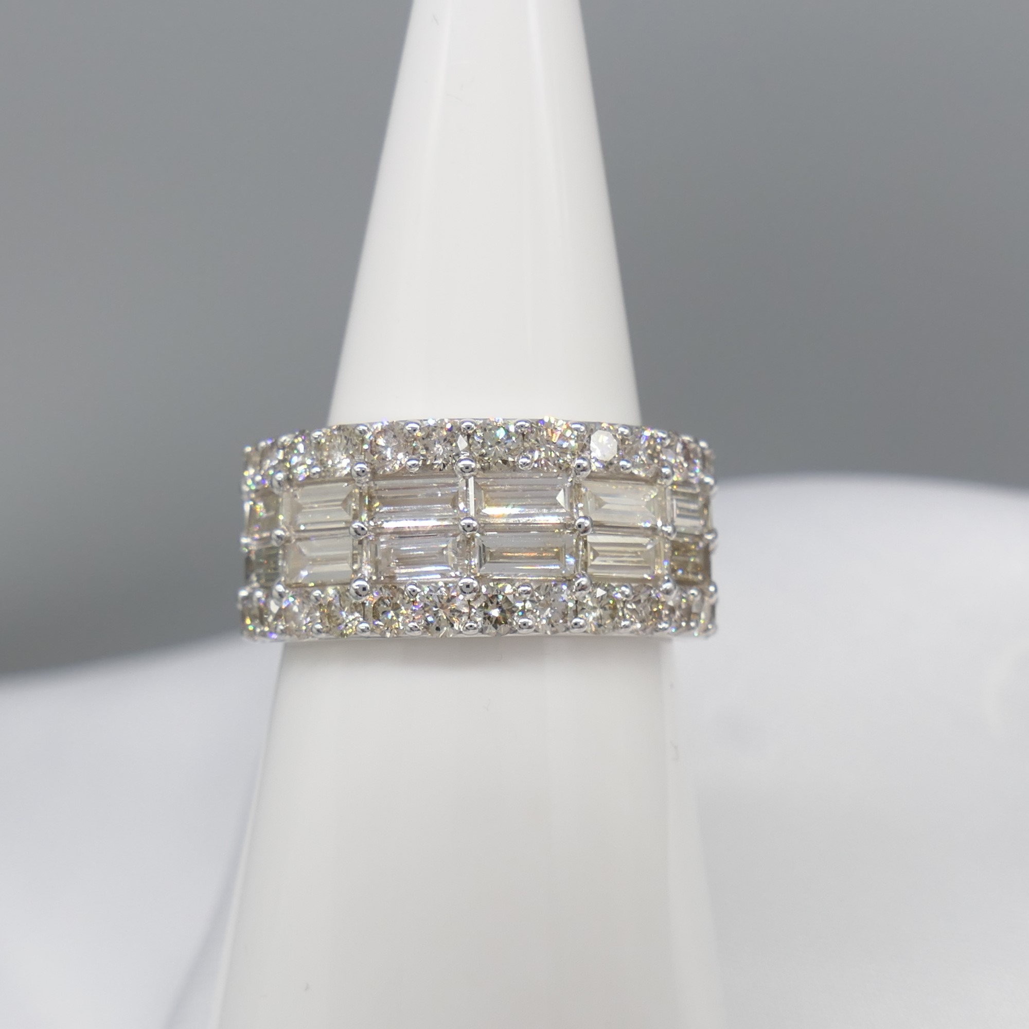 2.72 Carat Round Brilliant-Cut and Baguette-Cut Diamond Cocktail Ring - Image 3 of 6