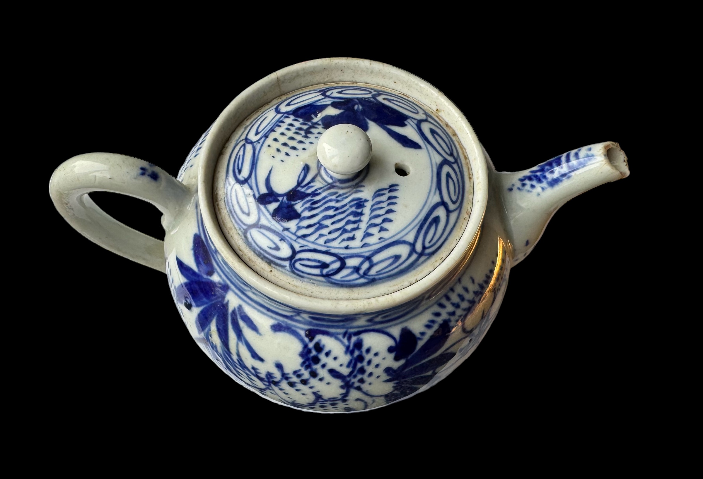 Antique Chinese Porcelain Teapot 17th-18th Century - Image 2 of 5