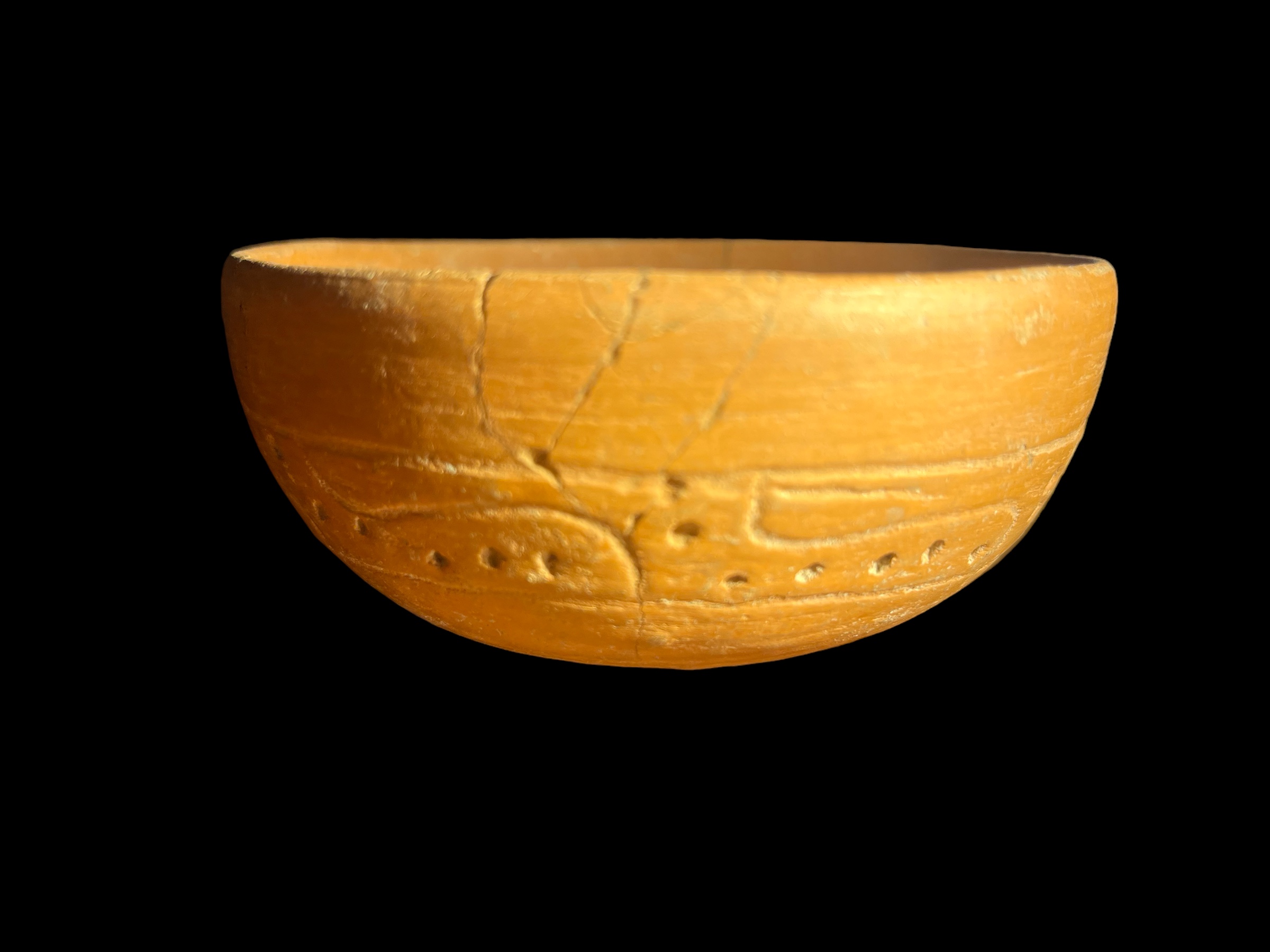 Antiquities: Ancient Greek Hellenistic Terracotta Bowl