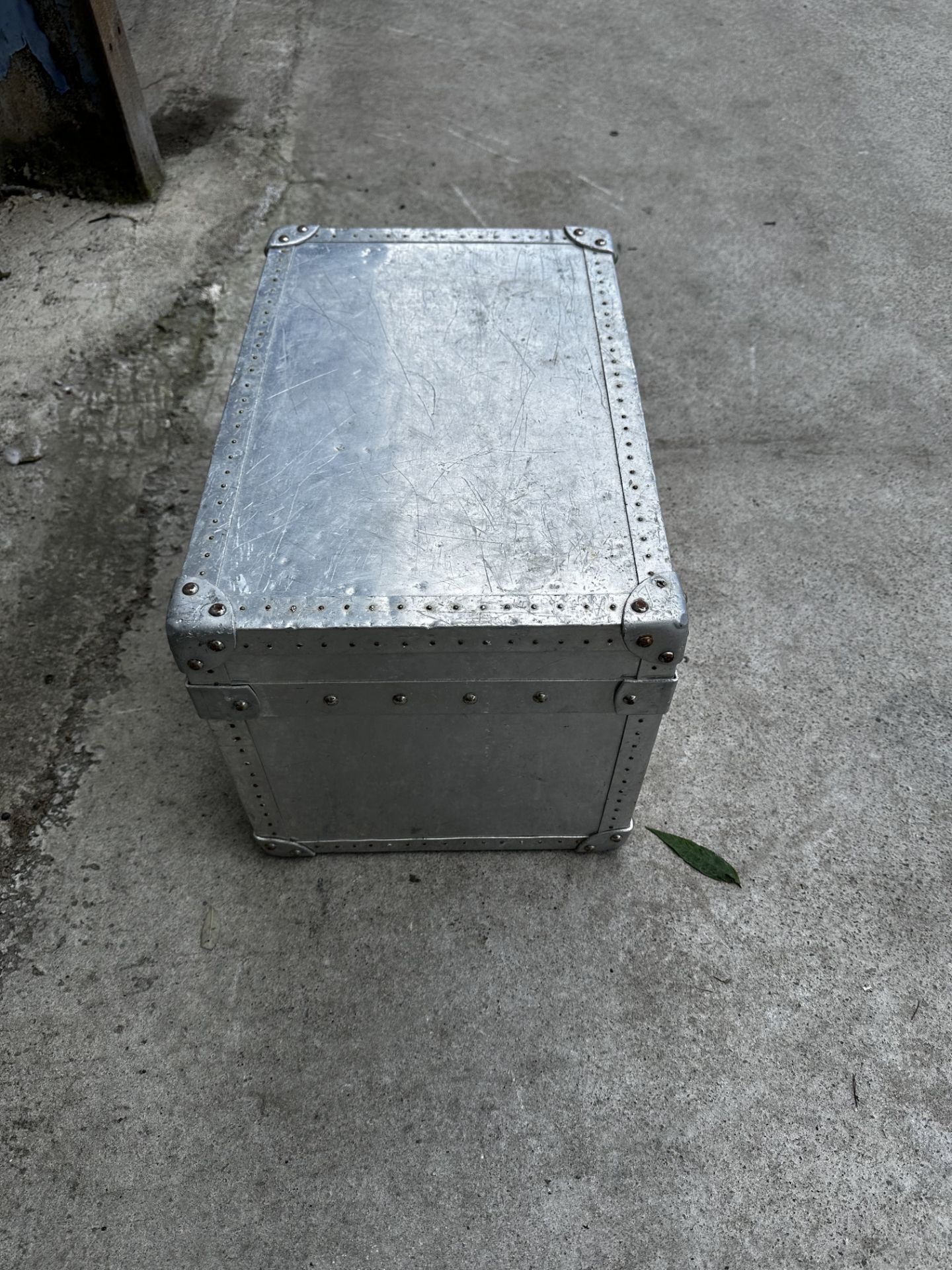 Retro Decorative Metal Trunk/Flight Case - Approx. RRP £100 - Image 2 of 2