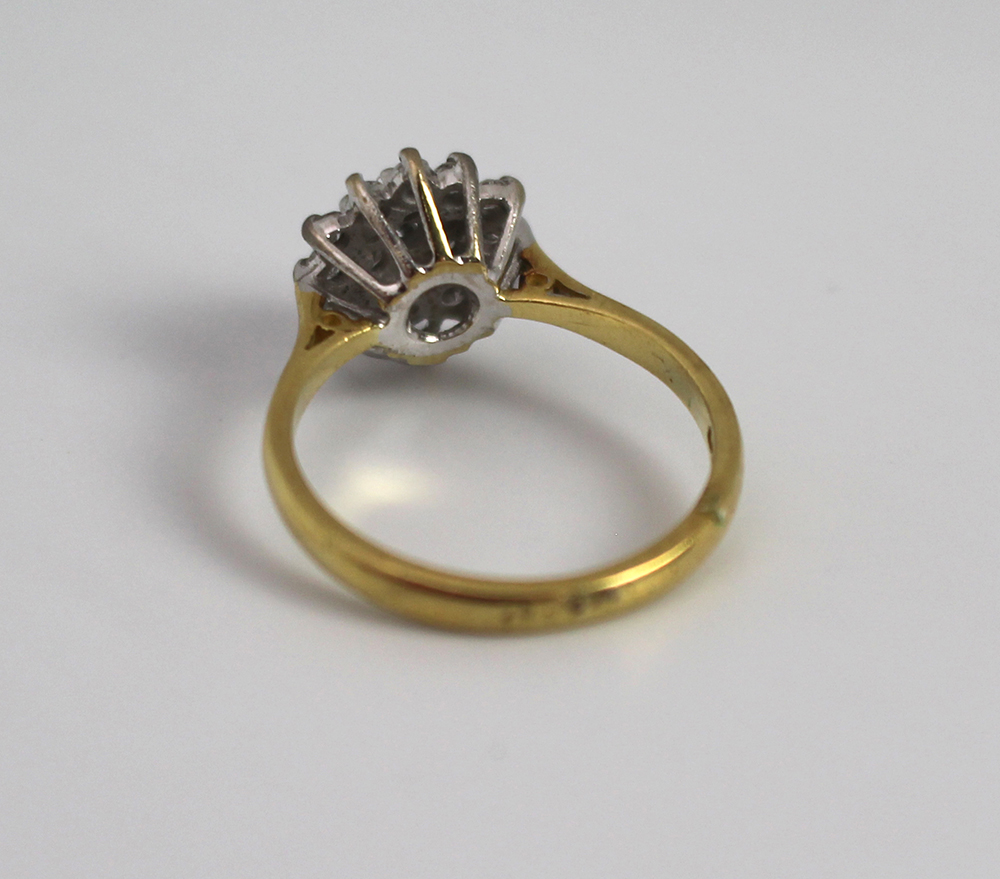 Diamond Cluster Ring - Image 6 of 7