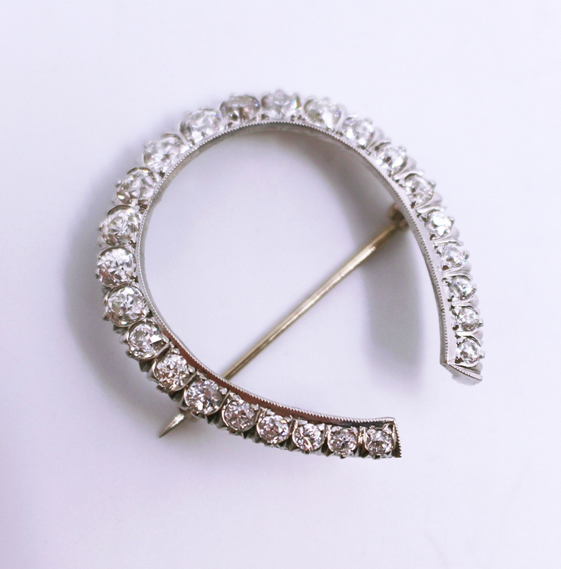 Fine Platinum Diamond Horseshoe Brooch c.1925 - Image 3 of 6