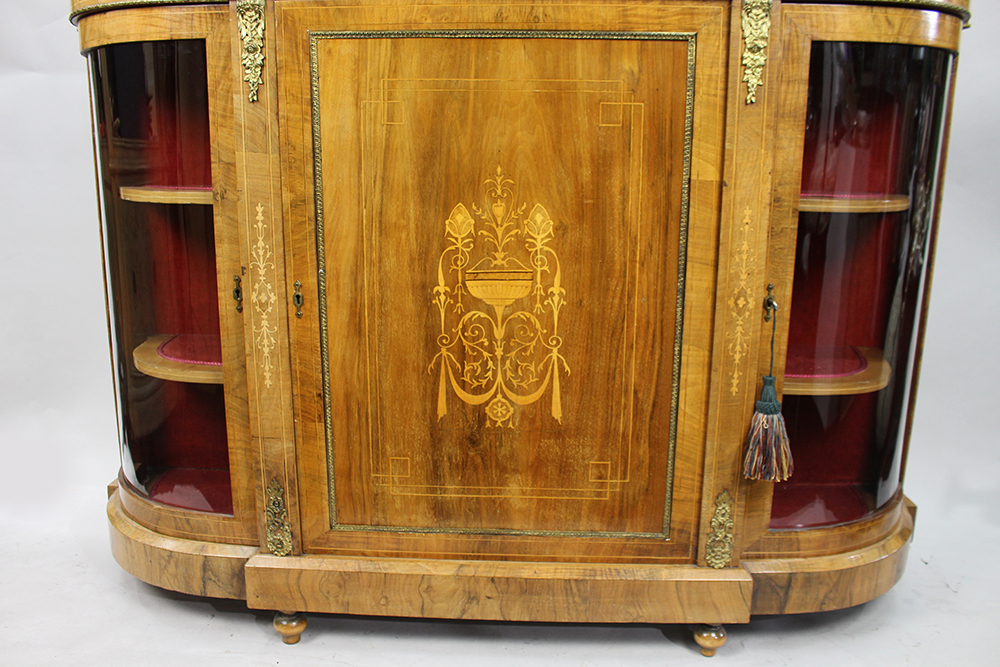 Fine 19th c. Figured Walnut Credenza c.1860 - Image 11 of 18