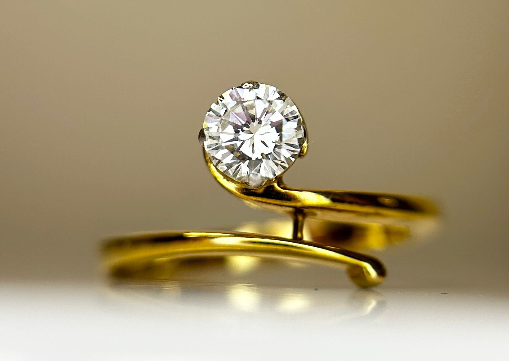 Beautiful Natural 0.30 CT VVS Diamond Ring With 18k Gold - Image 5 of 6