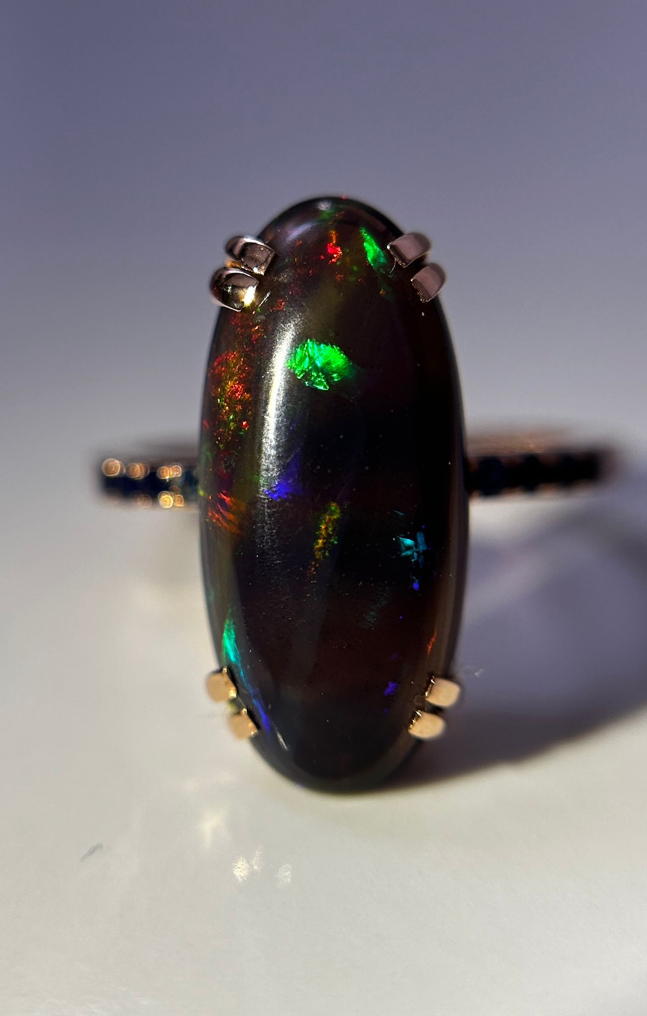 Beautiful Natural Black Opal Ring With Natural Blue Sapphire and 18k Gold - Image 8 of 11