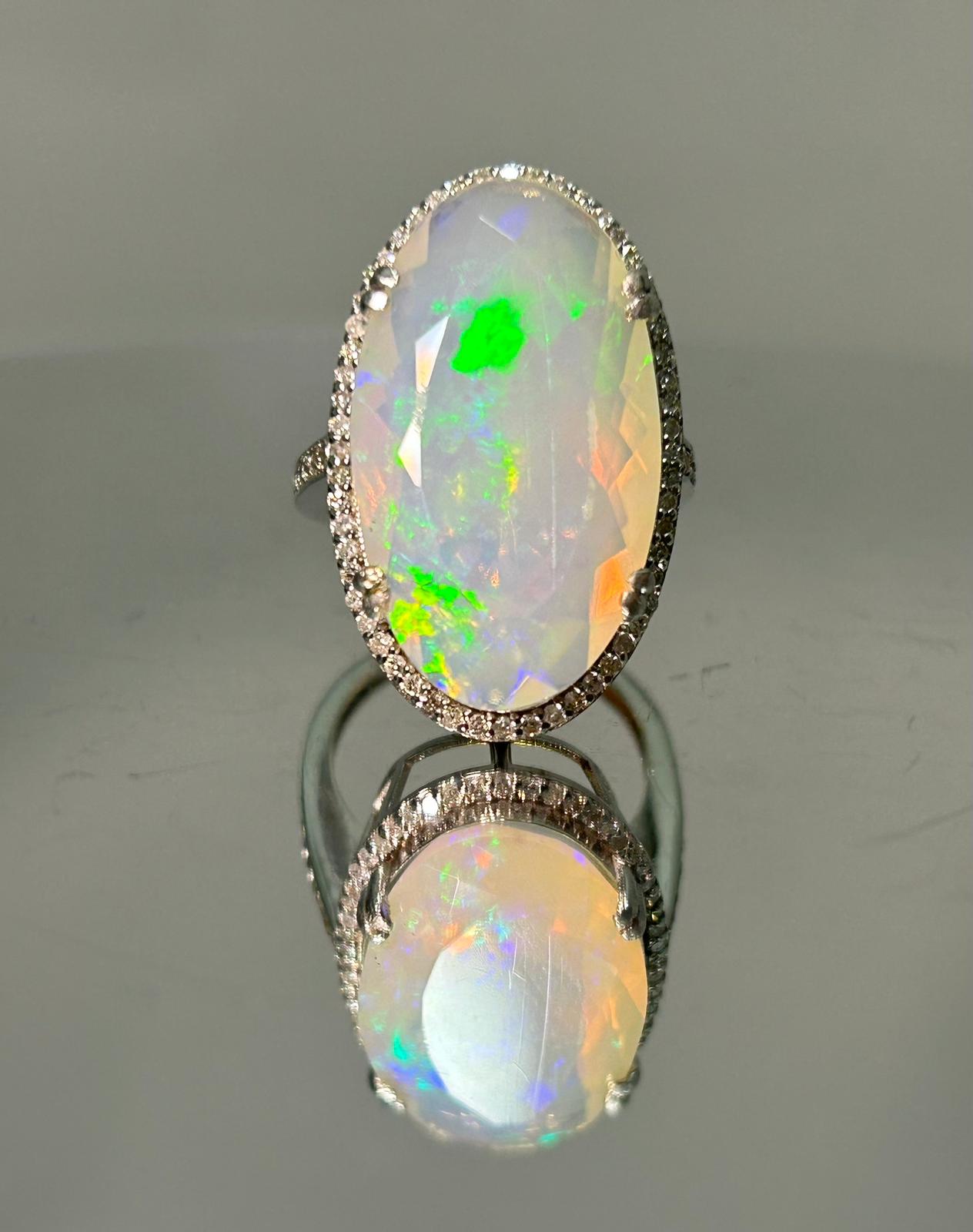 Beautiful Faceted 7.74 CT Natural Opal Ring With Natural Diamond & 18k Gold - Image 6 of 11
