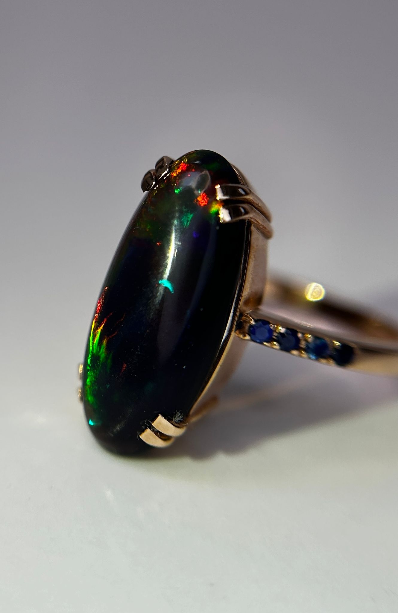 Beautiful Natural Black Opal Ring With Natural Blue Sapphire and 18k Gold - Image 11 of 11