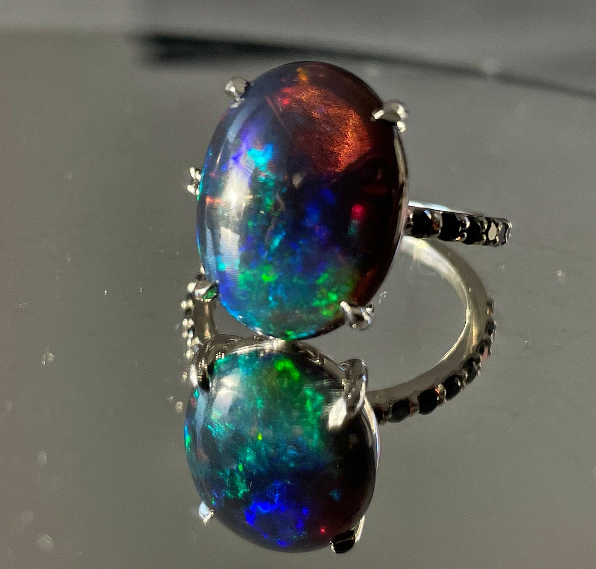 Beautiful 5.22 CT Natural Black Opal Ring With Natural Black Diamond & 18k Gold - Image 9 of 9