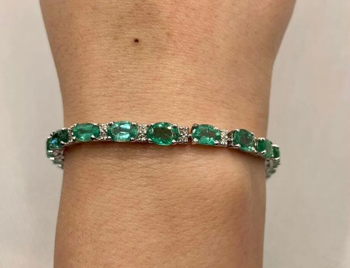 Beautiful 11.10 CTS Natural Emerald Bracelet With Natural Diamonds&18k Gold - Image 12 of 13