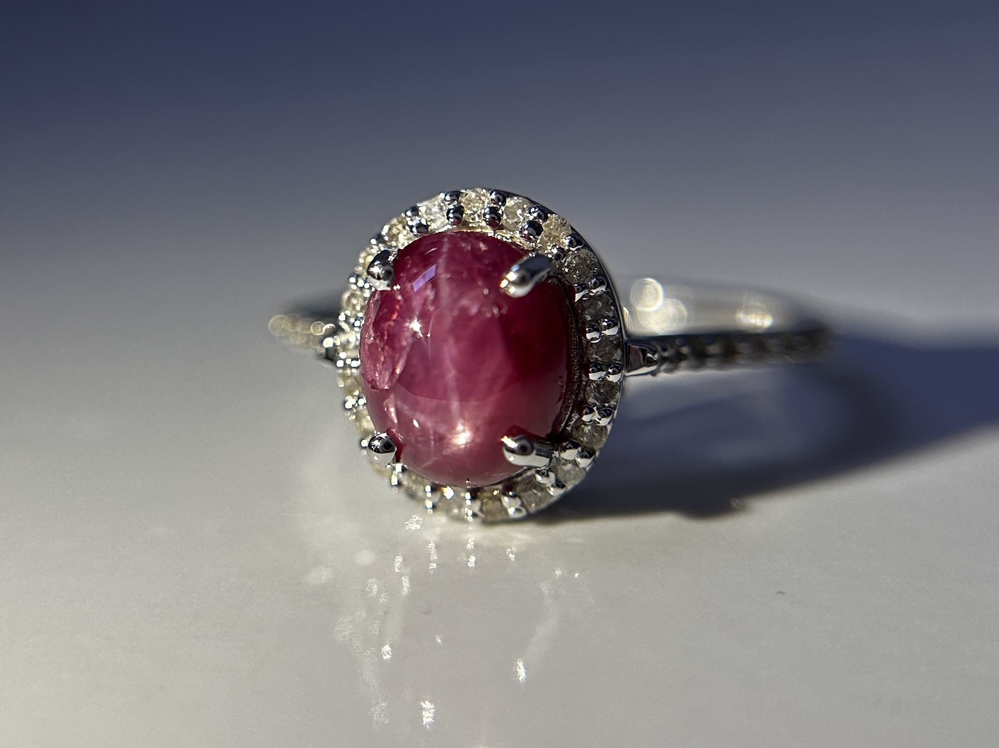 Natural Star Ruby Ring 2.71ct With Natural Diamonds & 18k Gold - Image 2 of 9