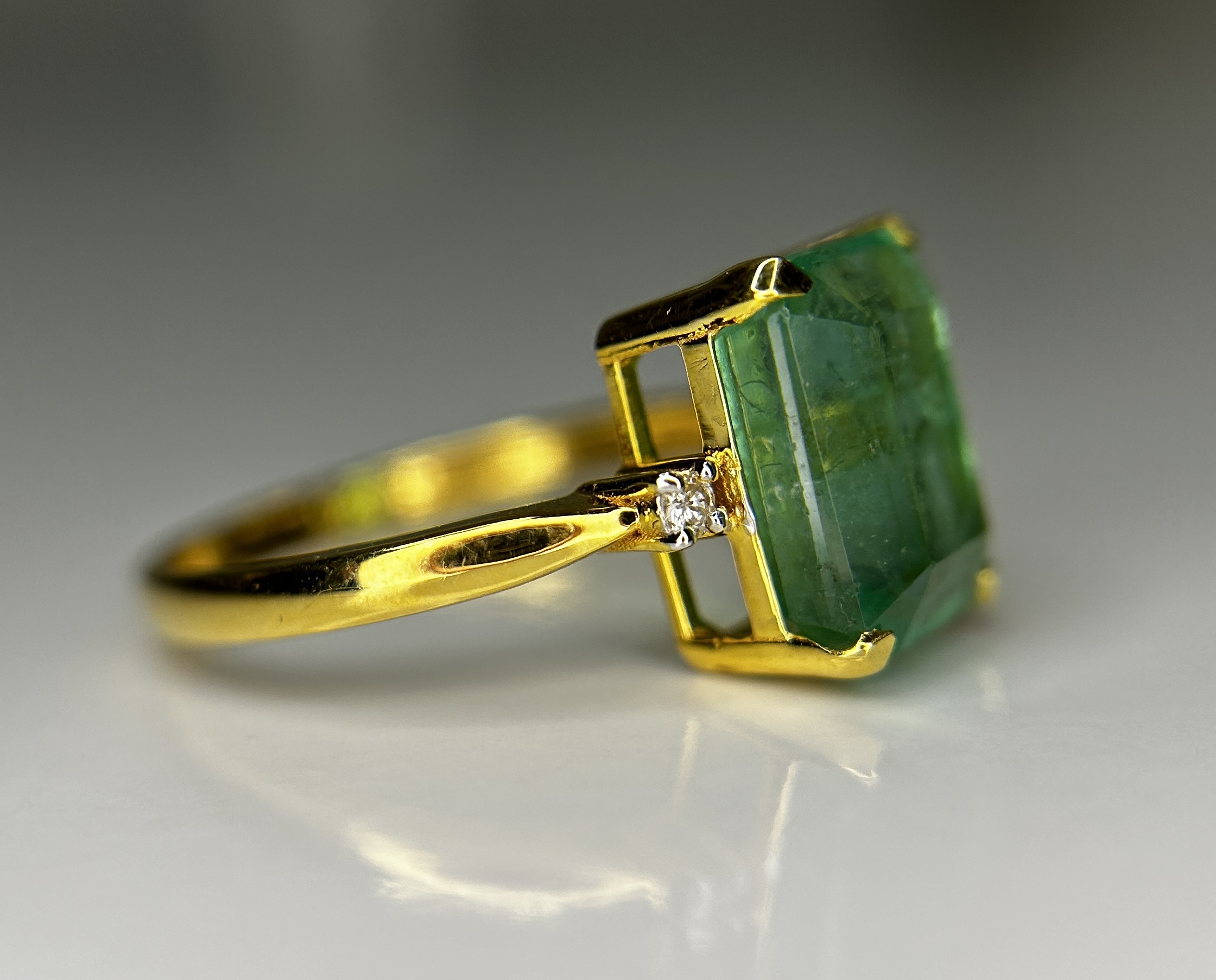 Beautiful Natural Emerald 3.51 CT With Natural Diamonds & 18k Gold - Bild 6 aus 11