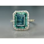 Beautiful Natural Emerald 4.27 CT With Natural Diamonds & 18kGold