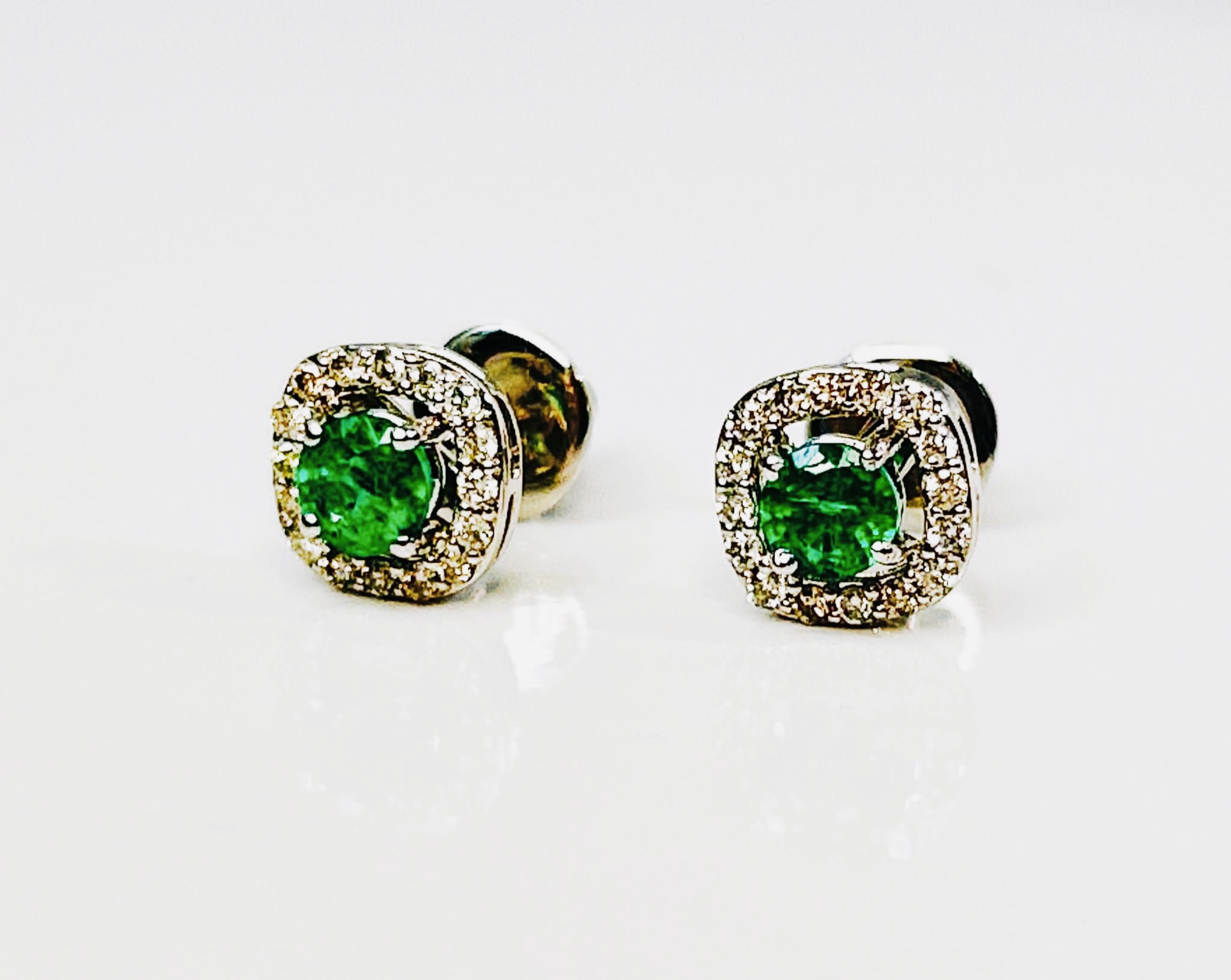 Beautiful Natural Emerald Halo Set Stud Earrings With Diamonds In Platinum 950 - Image 2 of 6