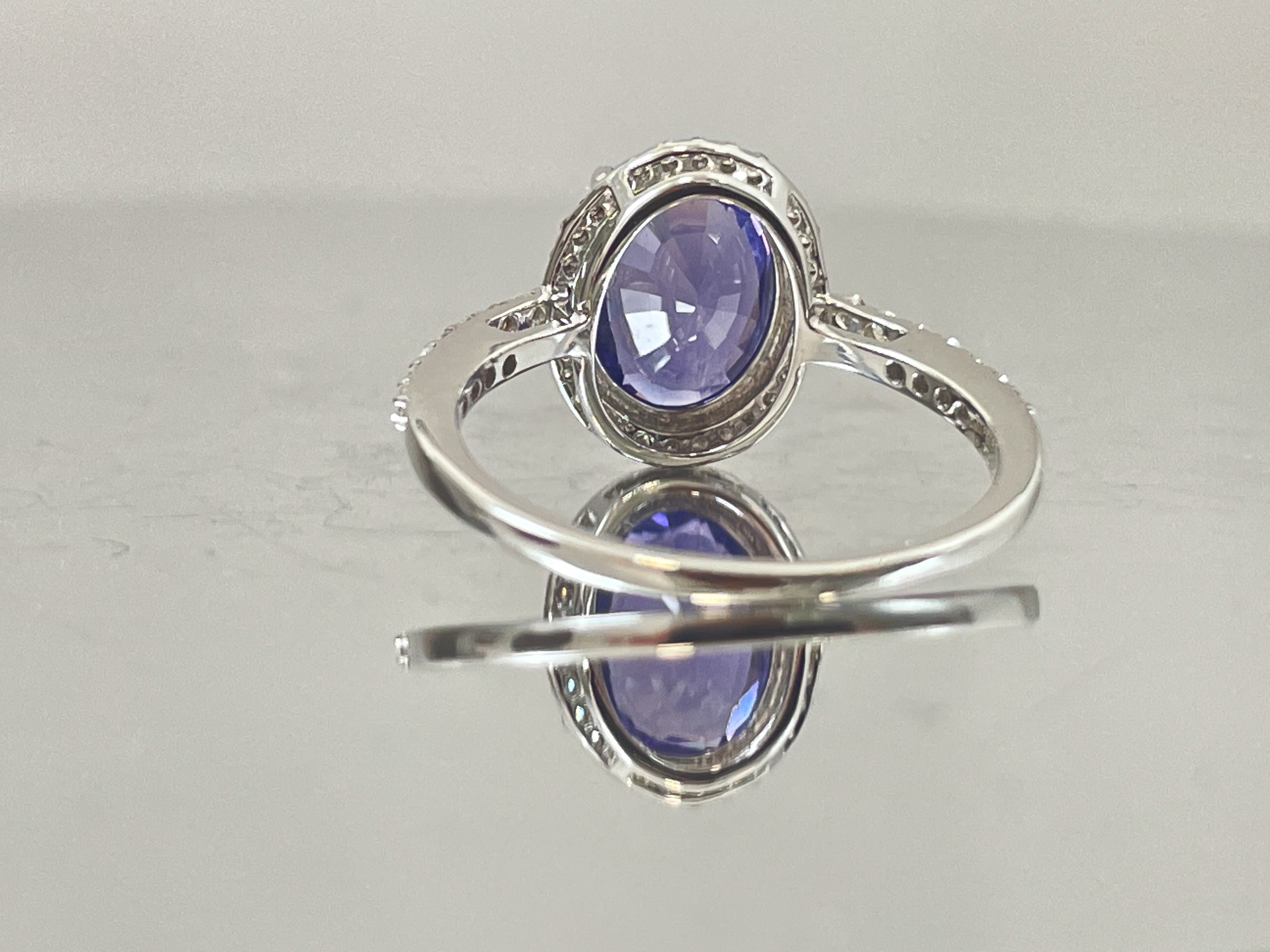 Beautiful 3.06 CT Natural Ceylon Purple Sapphire Diamonds & 18k Gold - Image 6 of 6