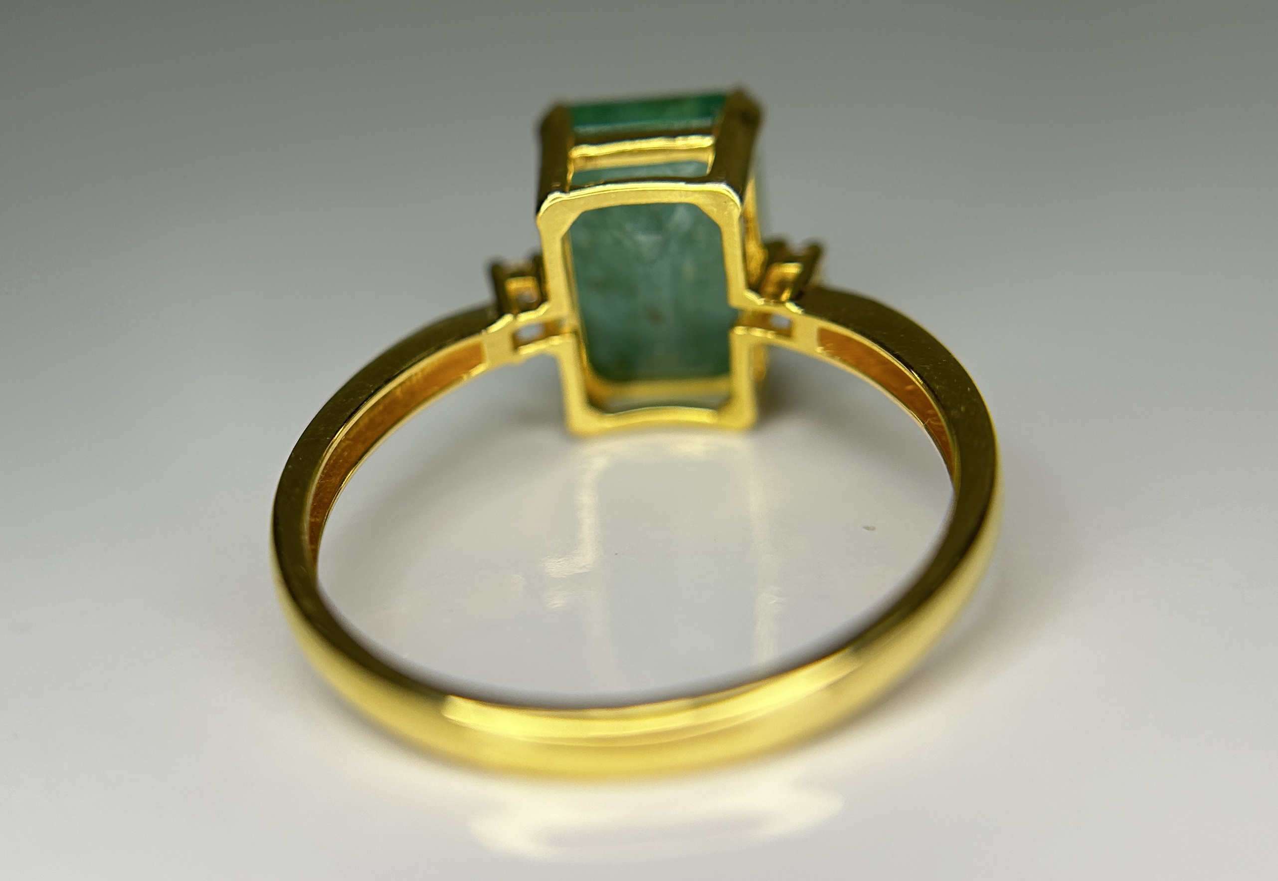 Beautiful Natural Emerald 3.51 CT With Natural Diamonds & 18k Gold - Bild 5 aus 11