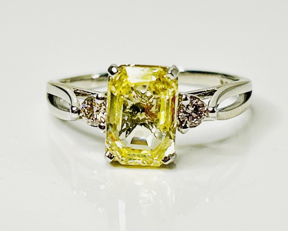 Beautiful Unheated Untreated Natural Ceylon yellow Sapphire Diamonds & Platinum - Image 2 of 7