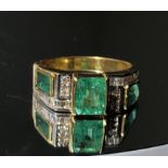 Beautiful 2.80 Carat Natural Emerald Ring With Natural Diamonds and 18k Gold