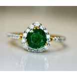 Beautiful Natural Emerald 0.92 CT With Natural Diamonds & 18k Gold