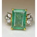 Beautiful Natural Emerald 4.32 CT With Natural Diamonds & 18k Gold